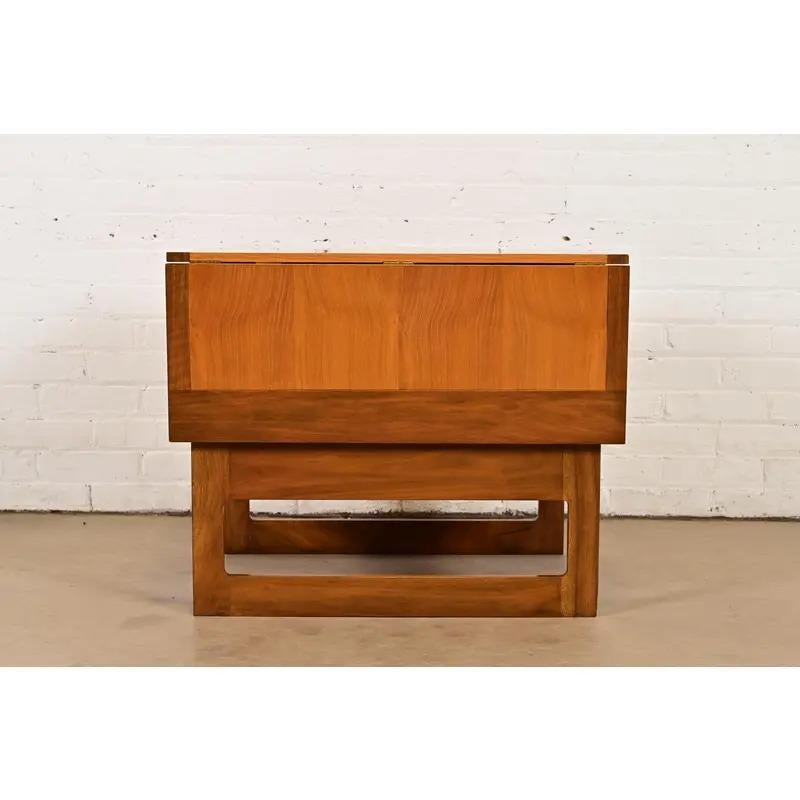 Table d'appoint moderne du milieu du siècle, 1960, Michael Taylor for Baker Furniture en vente 6