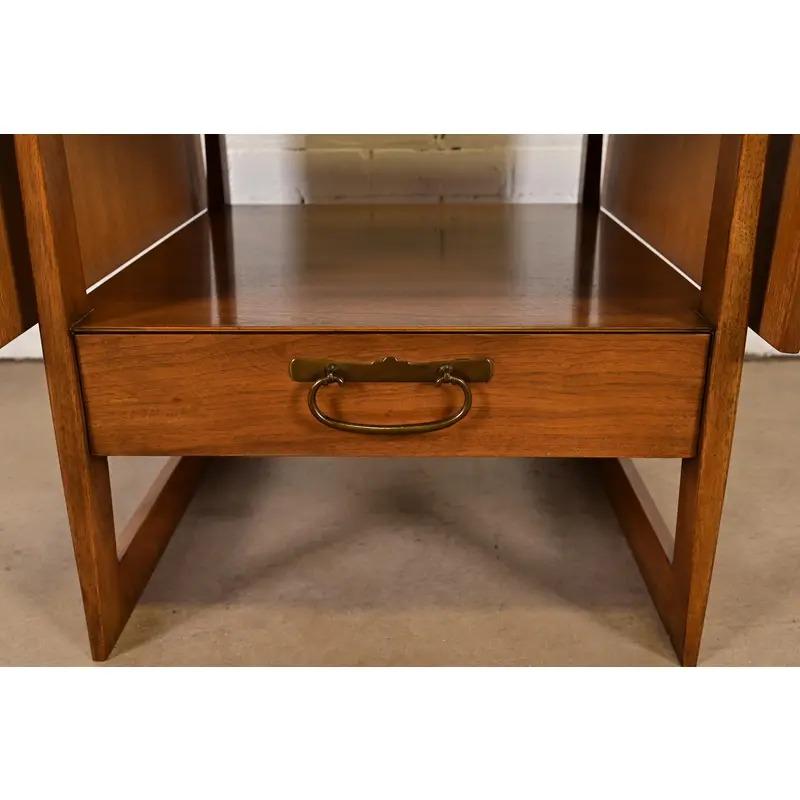 Table d'appoint moderne du milieu du siècle, 1960, Michael Taylor for Baker Furniture en vente 3