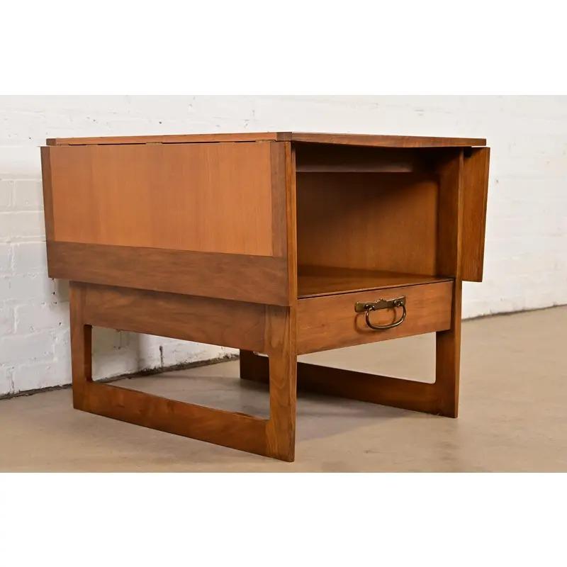 Table d'appoint moderne du milieu du siècle, 1960, Michael Taylor for Baker Furniture Bon état - En vente à South Bend, IN