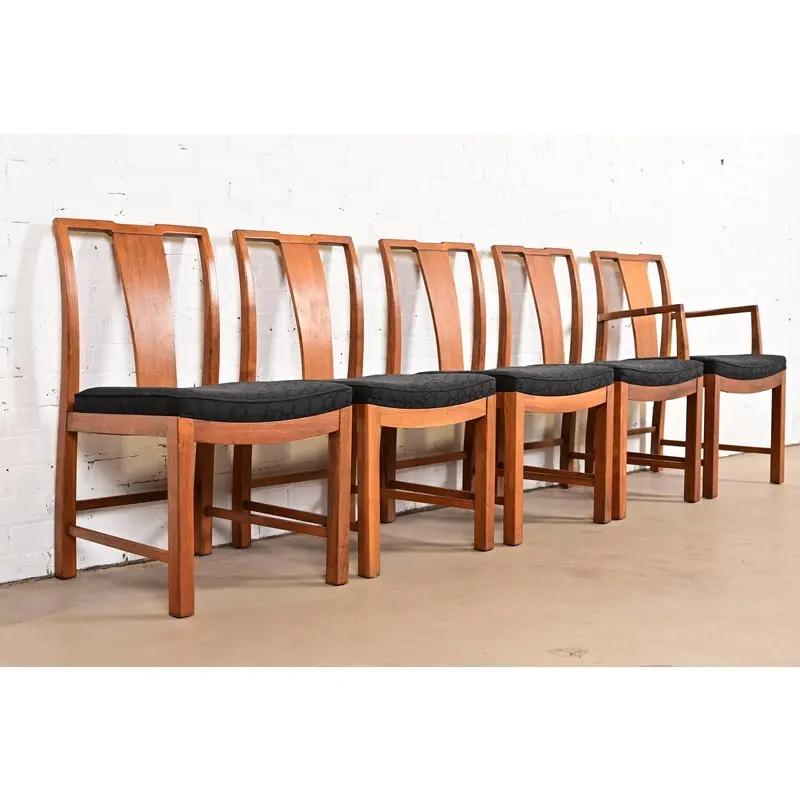 Michael Taylor per Baker Furniture Sedie da pranzo moderne del medio secolo, set di cinque sedie In condizioni buone in vendita a South Bend, IN