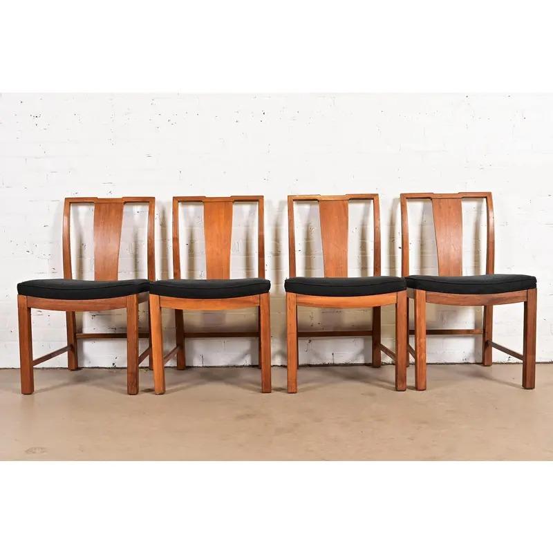 Mid-Century moderno Michael Taylor per Baker Furniture Sedie da pranzo moderne del medio secolo, set di quattro sedie in vendita