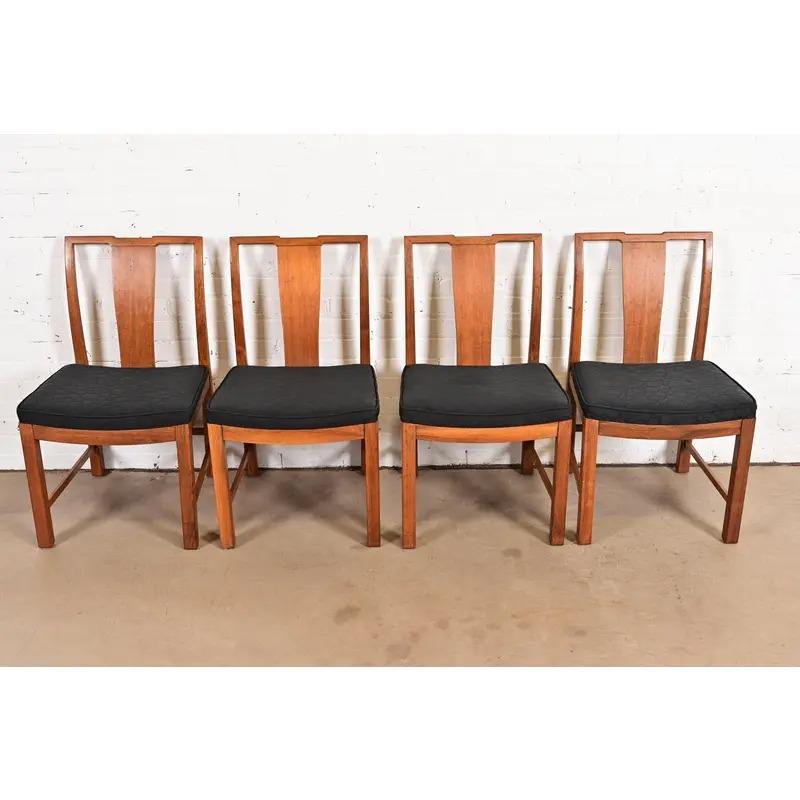 Americano Michael Taylor per Baker Furniture Sedie da pranzo moderne del medio secolo, set di quattro sedie in vendita