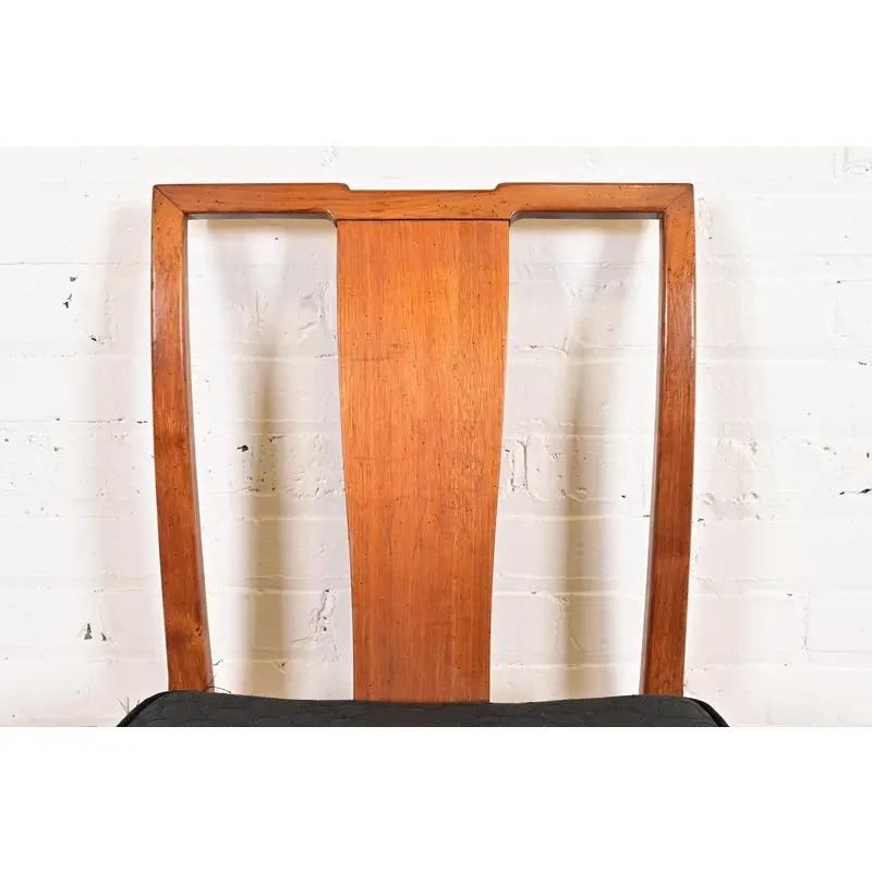 Tappezzeria Michael Taylor per Baker Furniture Sedie da pranzo moderne del medio secolo, set di quattro sedie in vendita