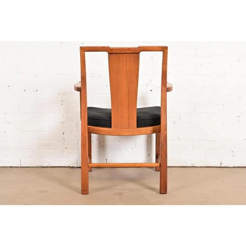 Michael Taylor per Baker Furniture Poltrona in noce moderna di metà secolo, anni '50 in vendita 3