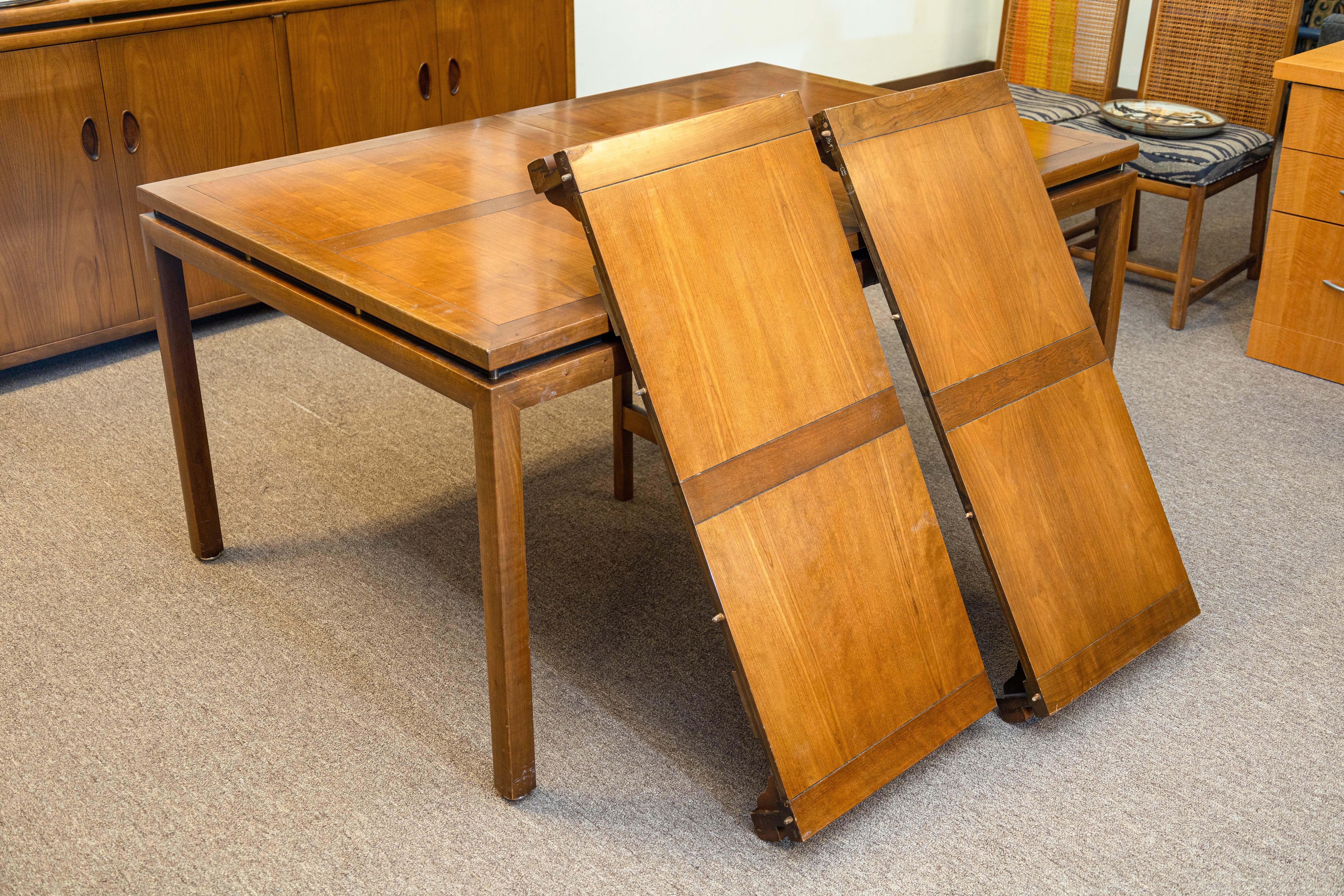 Table de salle à manger New World Collection Michael Taylor pour Baker Furniture en vente 4