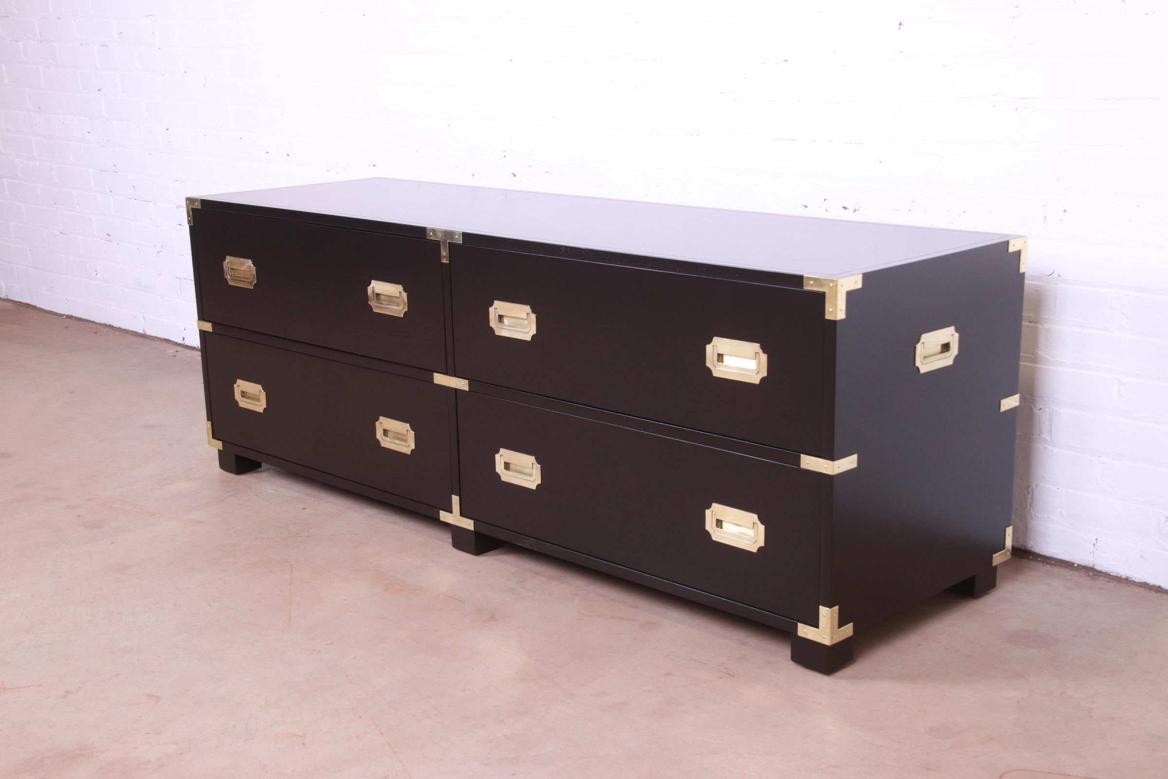 Mid-Century Modern Michael Taylor for Baker Hollywood Regency Black Lacquered Campaign Dresser For Sale