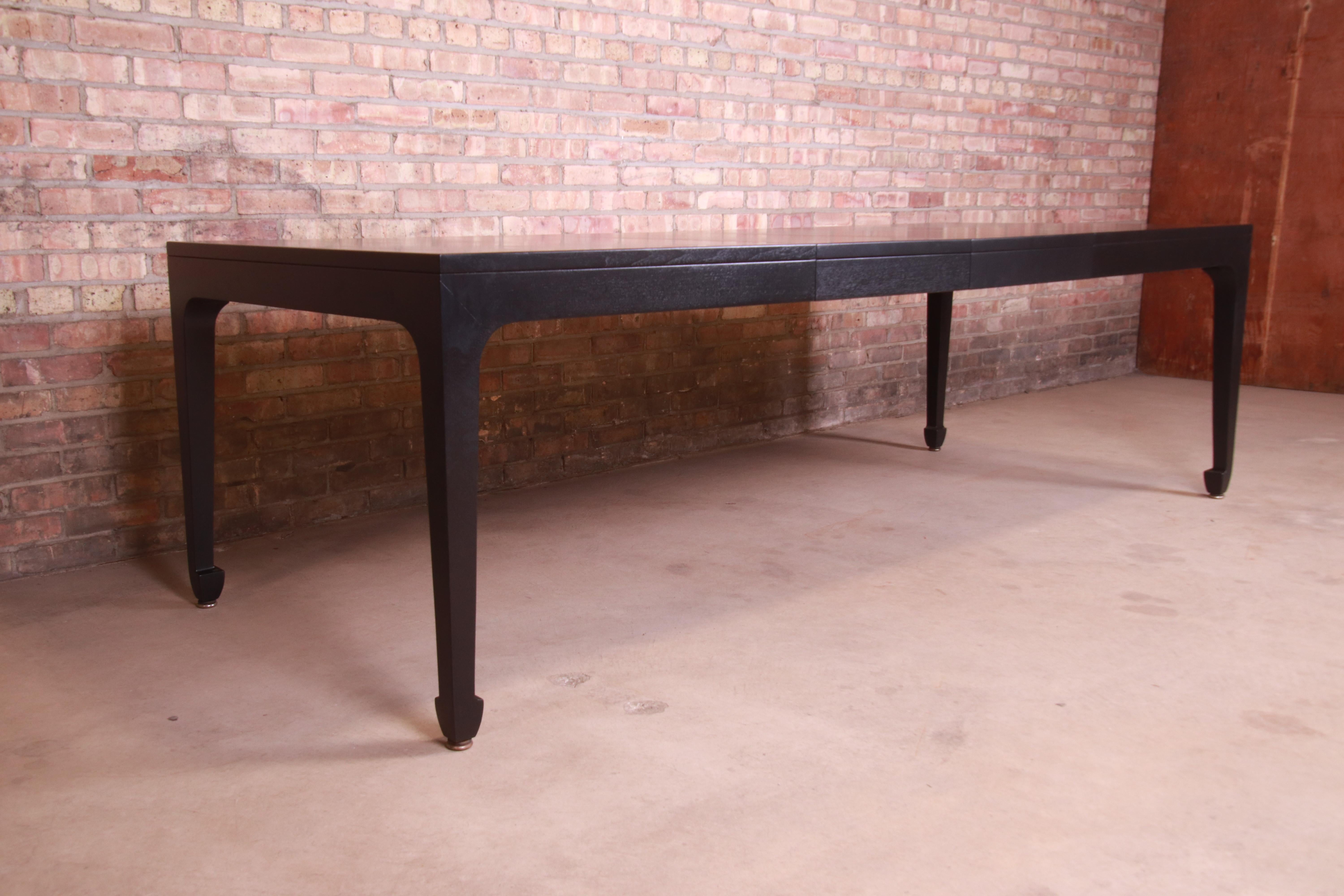 Michael Taylor for Baker Hollywood Regency Black Lacquered Dining Table, 1950s In Good Condition In South Bend, IN