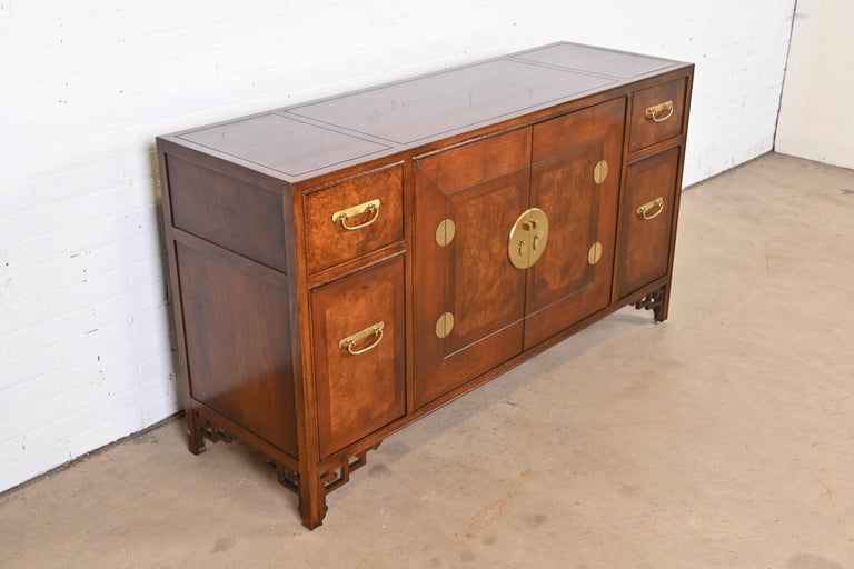 Michael Taylor for Baker Hollywood Regency Chinoiserie Burled Walnut Sideboard In Good Condition In South Bend, IN
