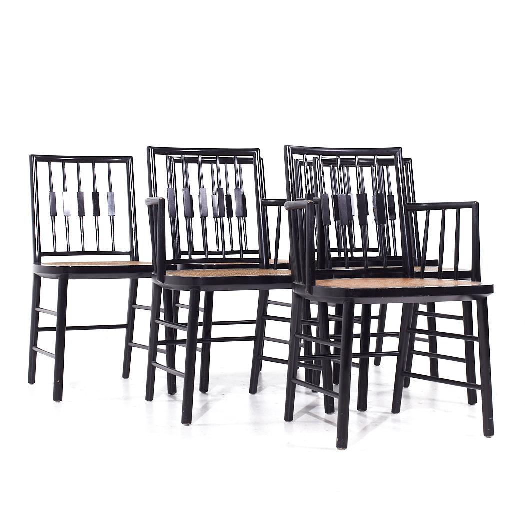 Ebonisierte Schilfrohr-Esszimmerstühle von Michael Taylor für Baker aus der Mitte des Jahrhunderts – 6er-Set

Jeder armlose Stuhl misst: 19 breit x 20 tief x 31,75 hoch, mit einer Sitzhöhe von 17,25 Zoll
Jeder Kapitänsstuhl misst: 22,25 breit x 22
