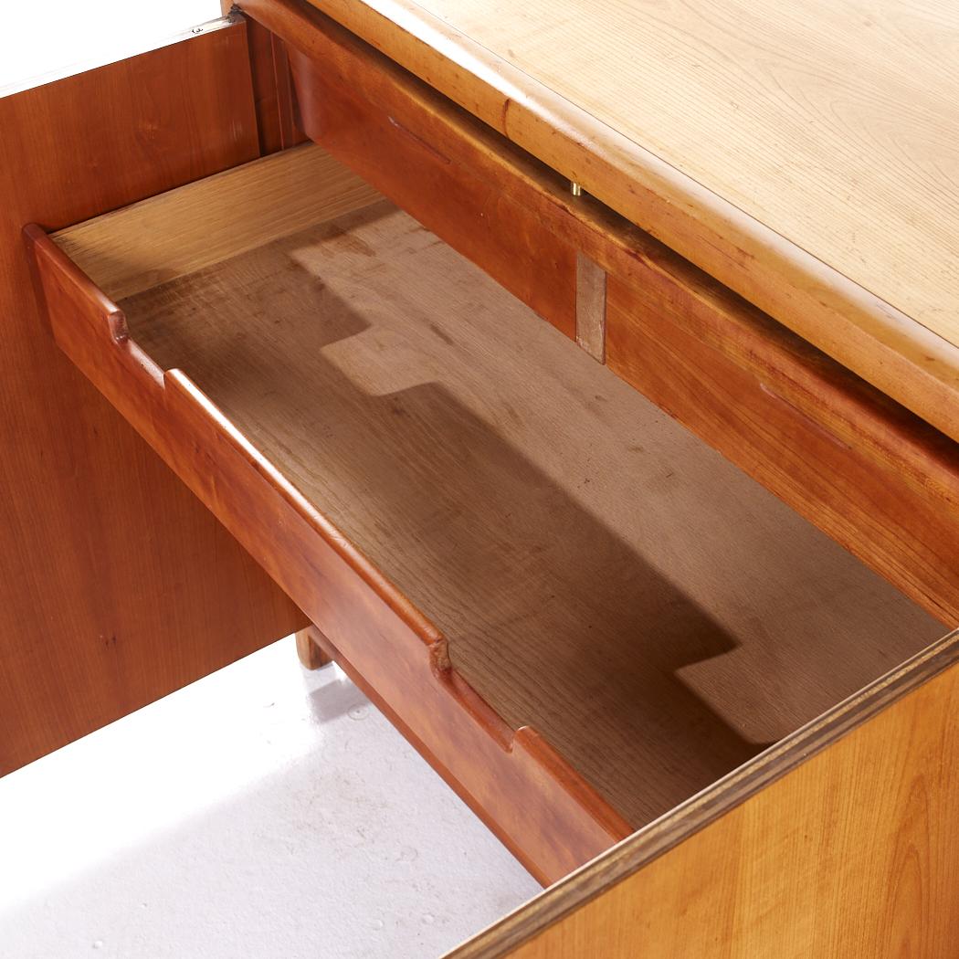 Michael Taylor für Baker Mid Century Fernost-Credenza im Angebot 4