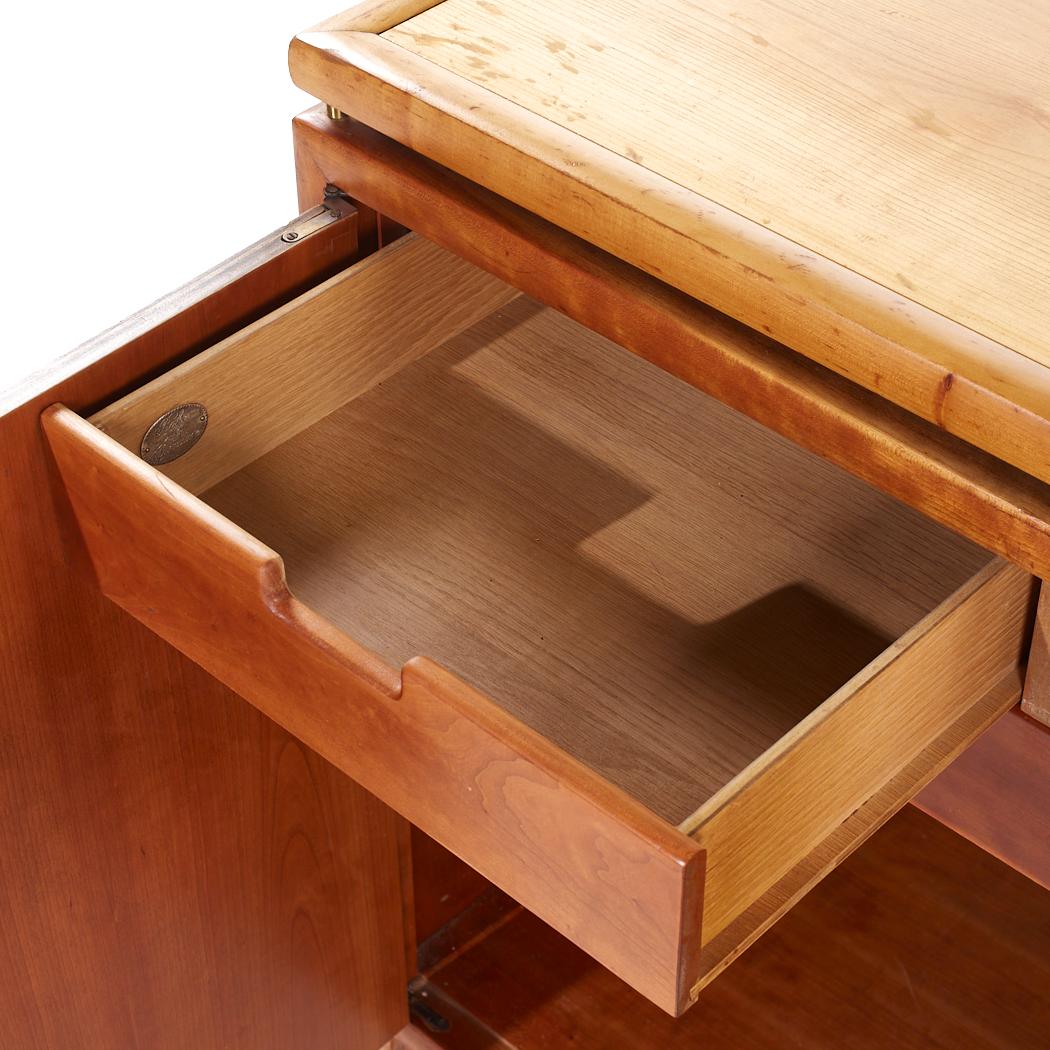 Michael Taylor für Baker Mid Century Fernost-Credenza im Angebot 5