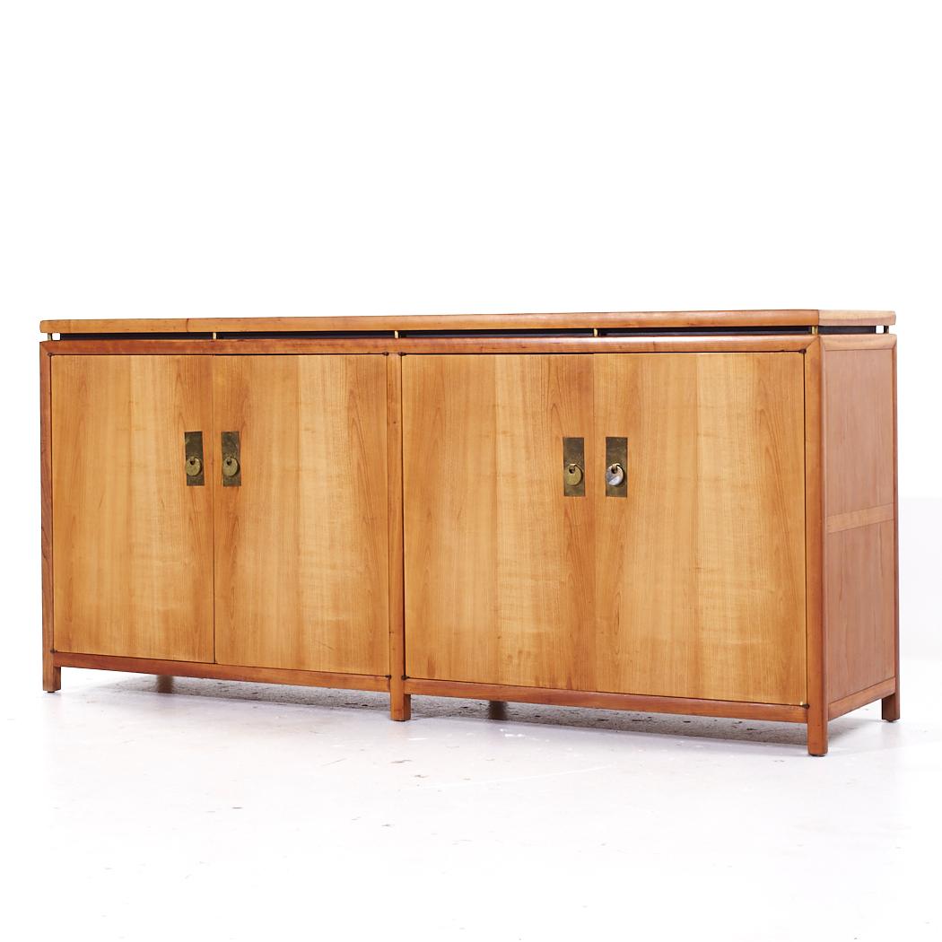 Michael Taylor für Baker Mid Century Fernost-Credenza (Moderne der Mitte des Jahrhunderts) im Angebot