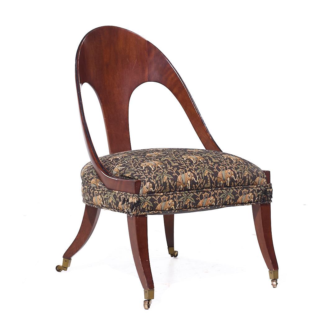 Américain Michael Taylor for Baker Mid Century Mahogany Spoon Back Chairs - Pair (chaises à dossier en forme de cuillère) en vente