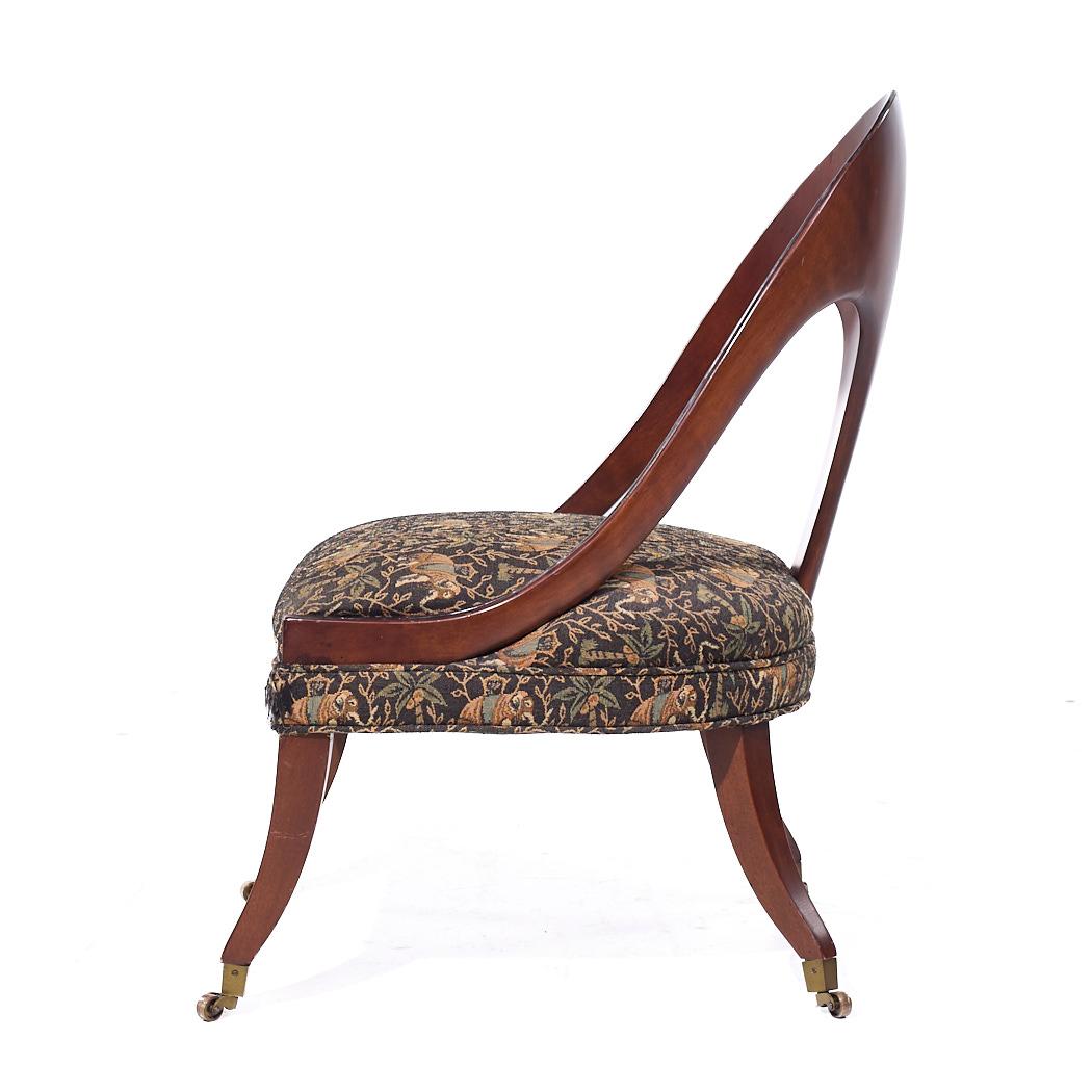Michael Taylor for Baker Mid Century Mahogany Spoon Back Chairs - Pair (chaises à dossier en forme de cuillère) en vente 2