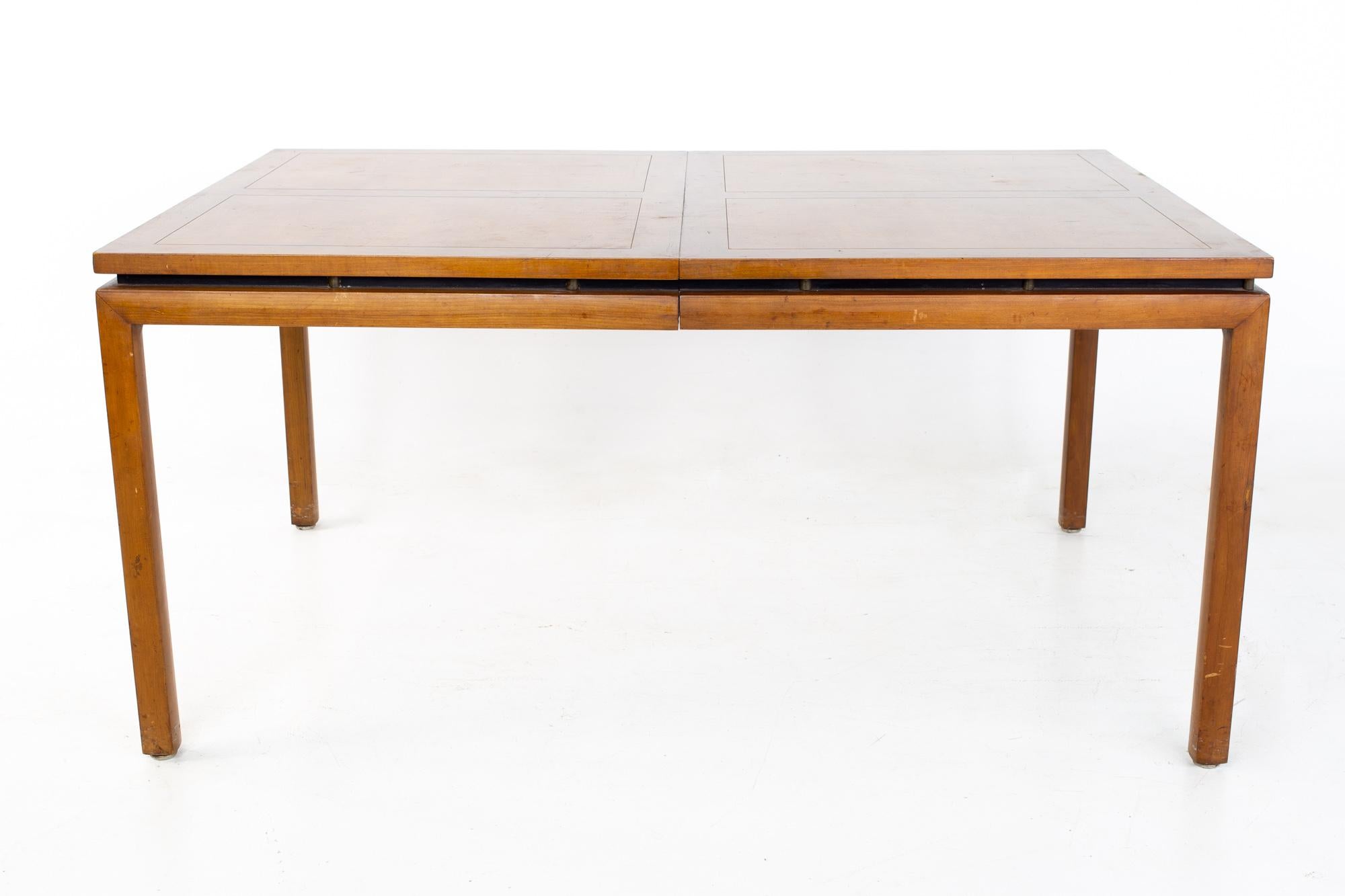 Mid-Century Modern Table de salle à manger à rallonge mi-siècle Michael Taylor pour Baker New World Collection en vente