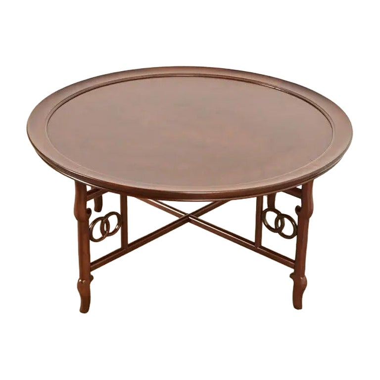 Michael Taylor Table basse en noyer de style régence hollywoodienne, nouvellement repeinte en vente