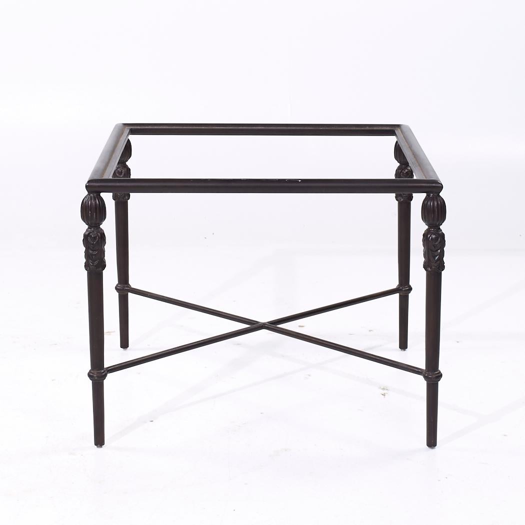 Michael Taylor Montecito Collection Mid Century Metall und Glas Beistelltisch im Zustand „Gut“ im Angebot in Countryside, IL
