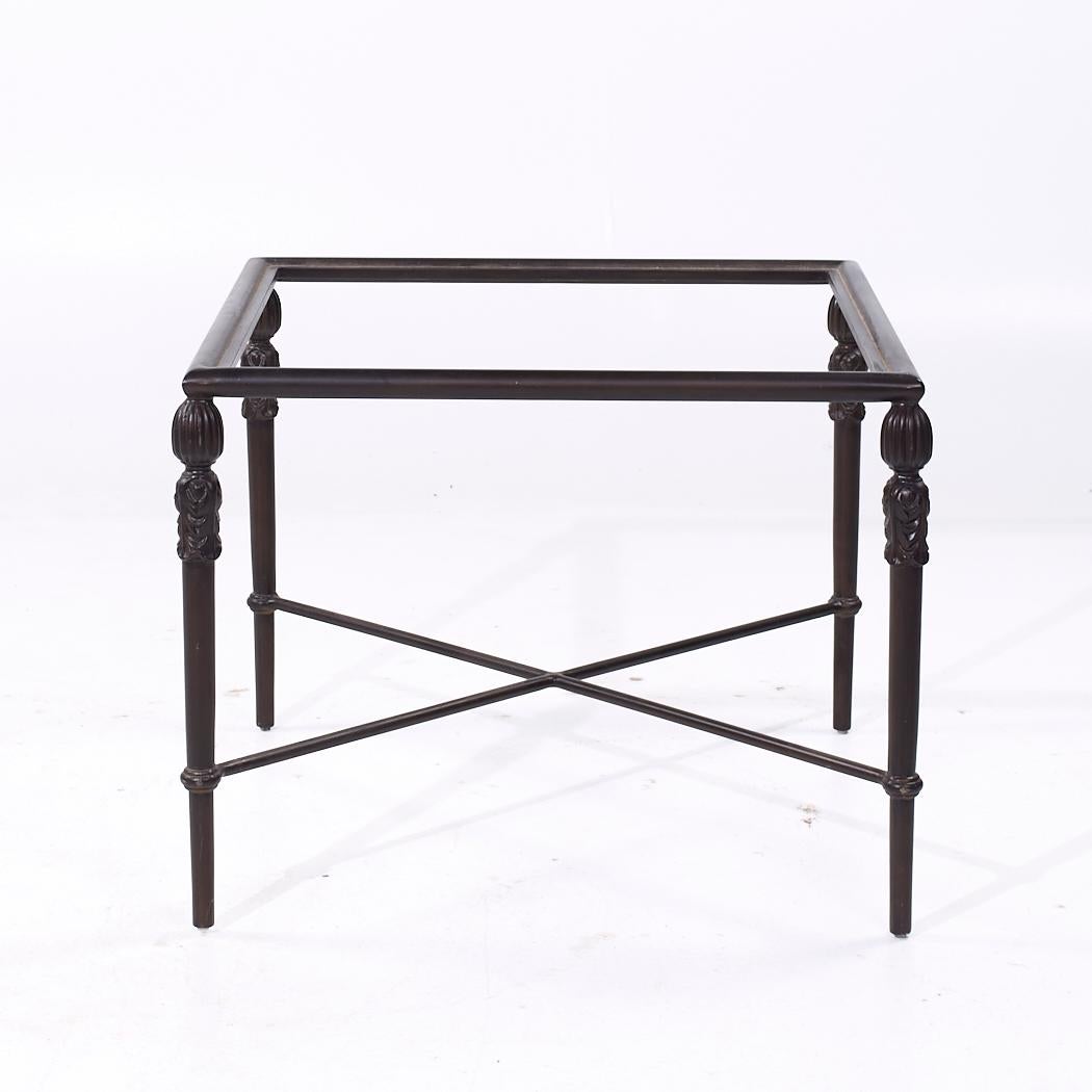 Michael Taylor Montecito Collection Mid Century Metall und Glas Beistelltisch (Ende des 20. Jahrhunderts) im Angebot