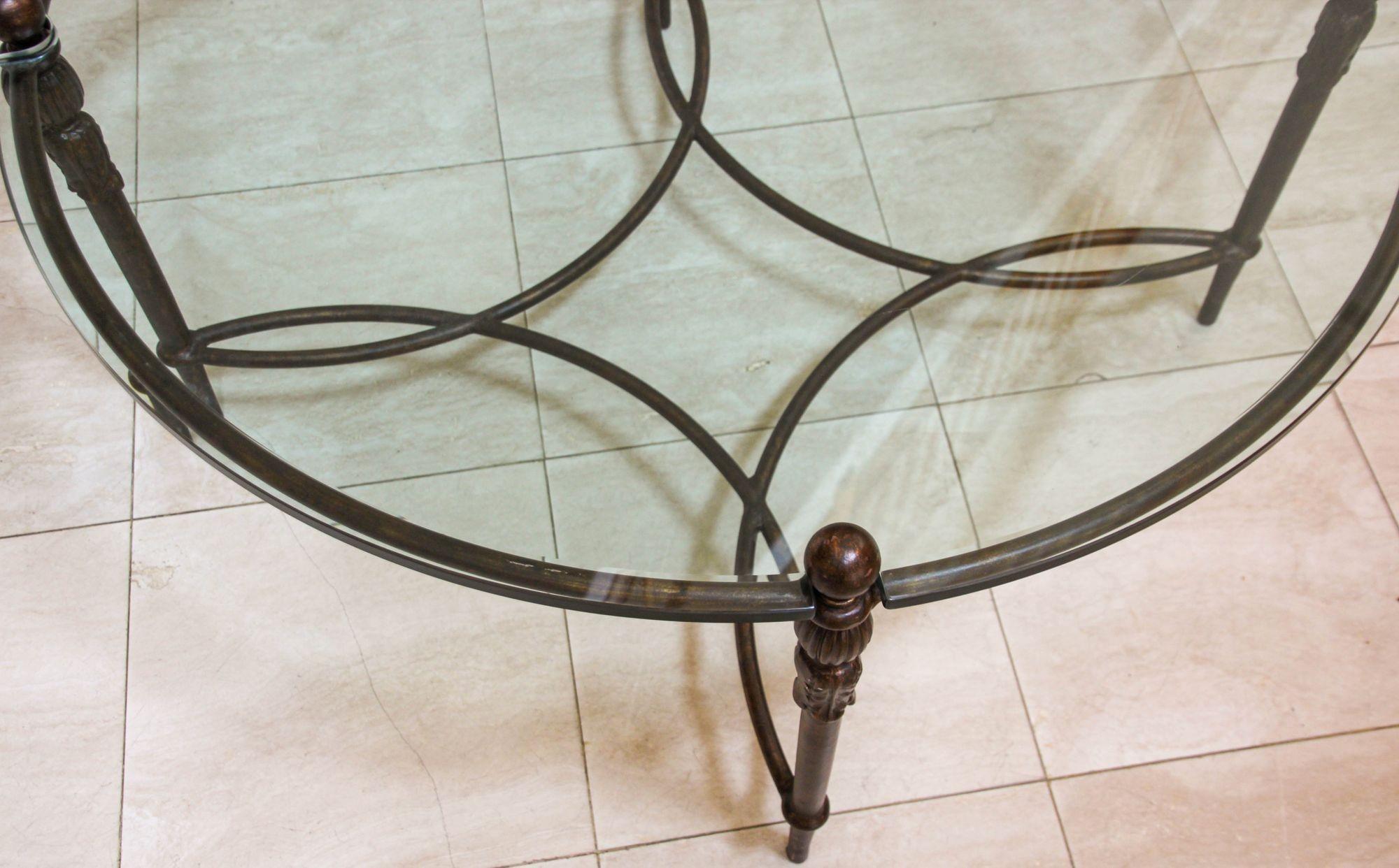 Michael Taylor Montecito Round Glass Coffee Table Outdoor Indoor Cocktail Table In Good Condition For Sale In North Hollywood, CA