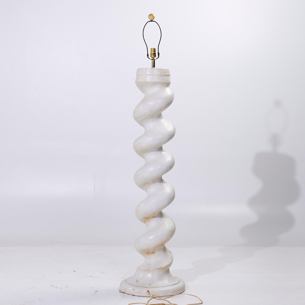 Laiton Lampadaires en plâtre Michael Taylor - Paire en vente