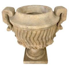 Urna classica in pietra A. Taylor