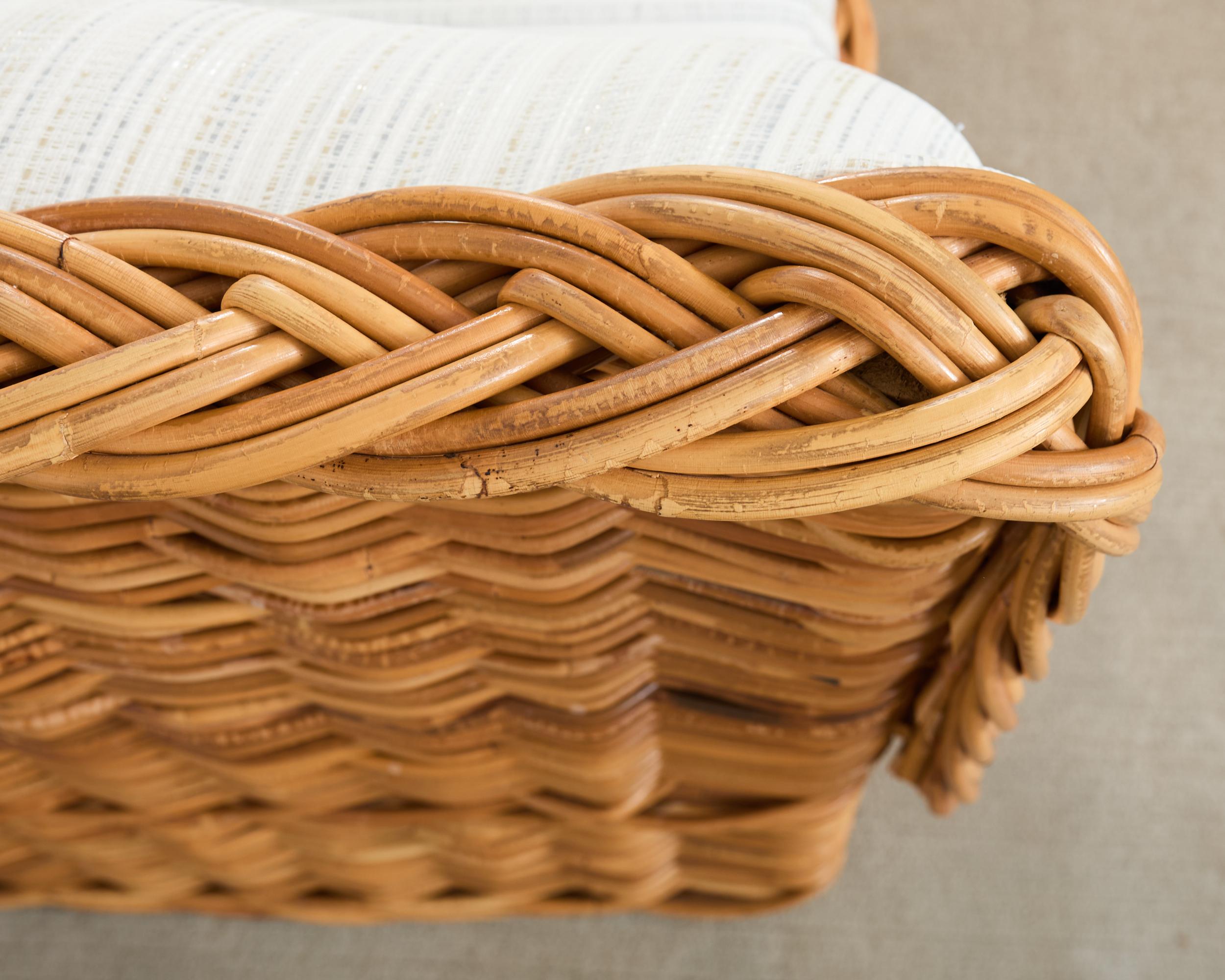 Canapé et pouf en rotin de style Wicker Works italien de Michael Taylor en vente 4