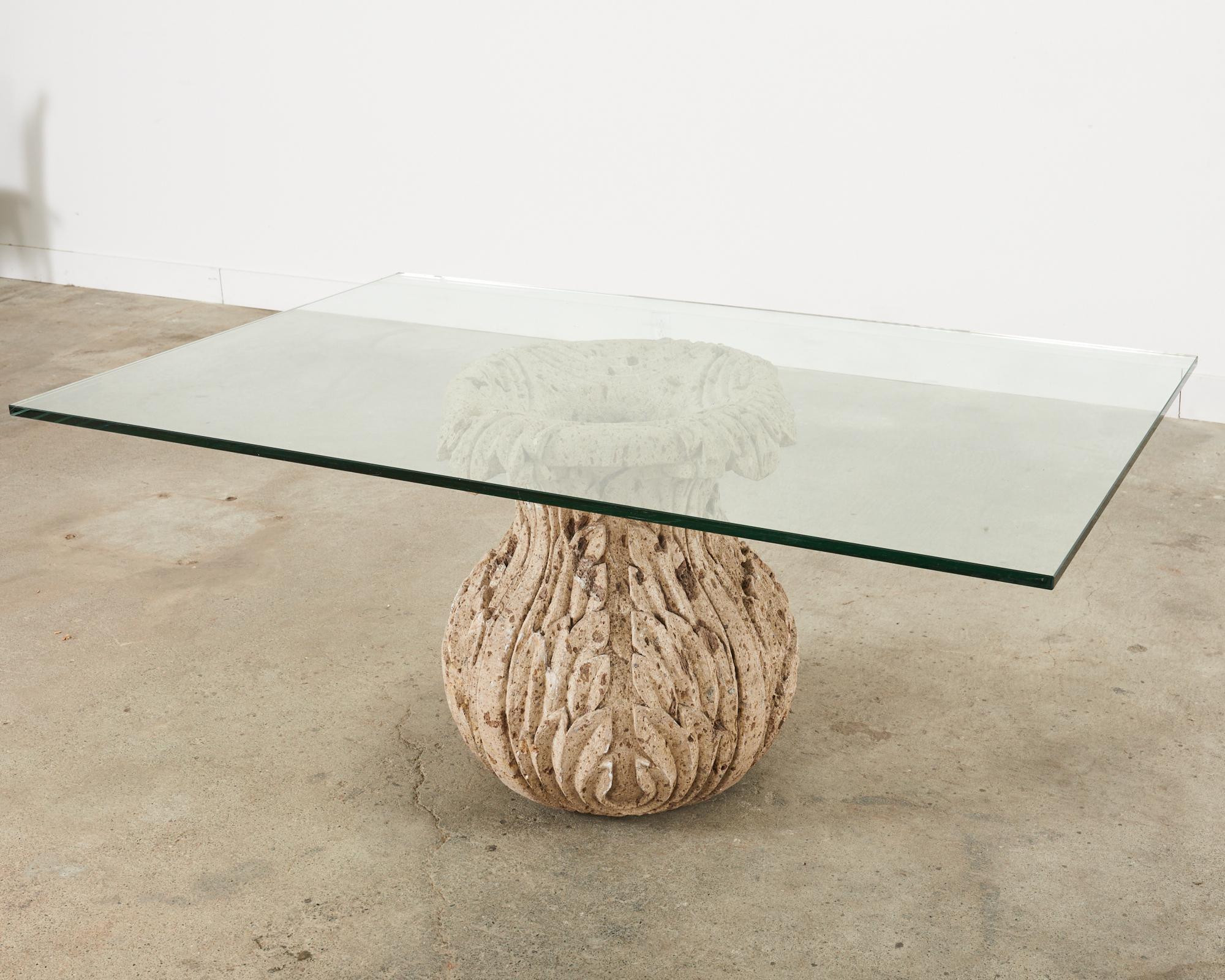 Table de salle à manger de jardin A Stone Acanthus, Michael Taylor en vente 11