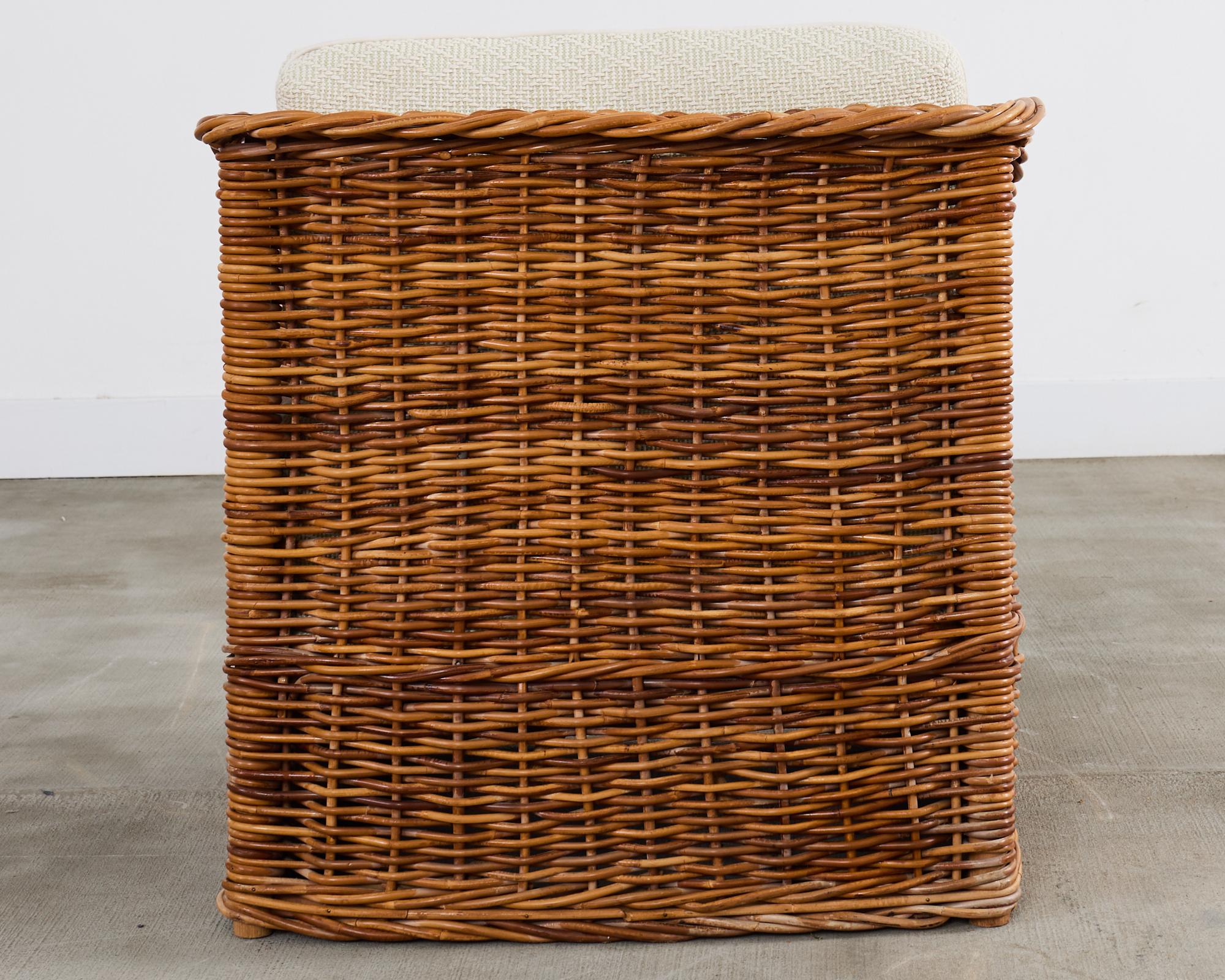 Fauteuil de style Michael Taylor en osier et rotin Scalamandre en vente 10