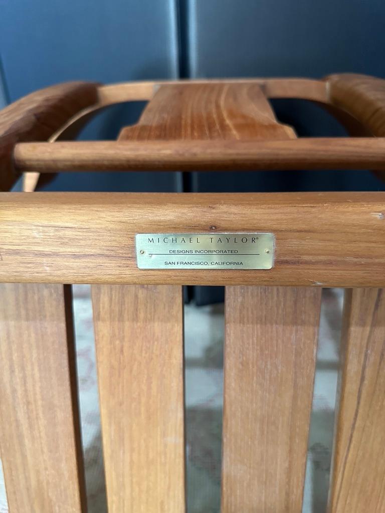 Fatto a mano Sedia Klismos in teak di Michael Taylor in vendita