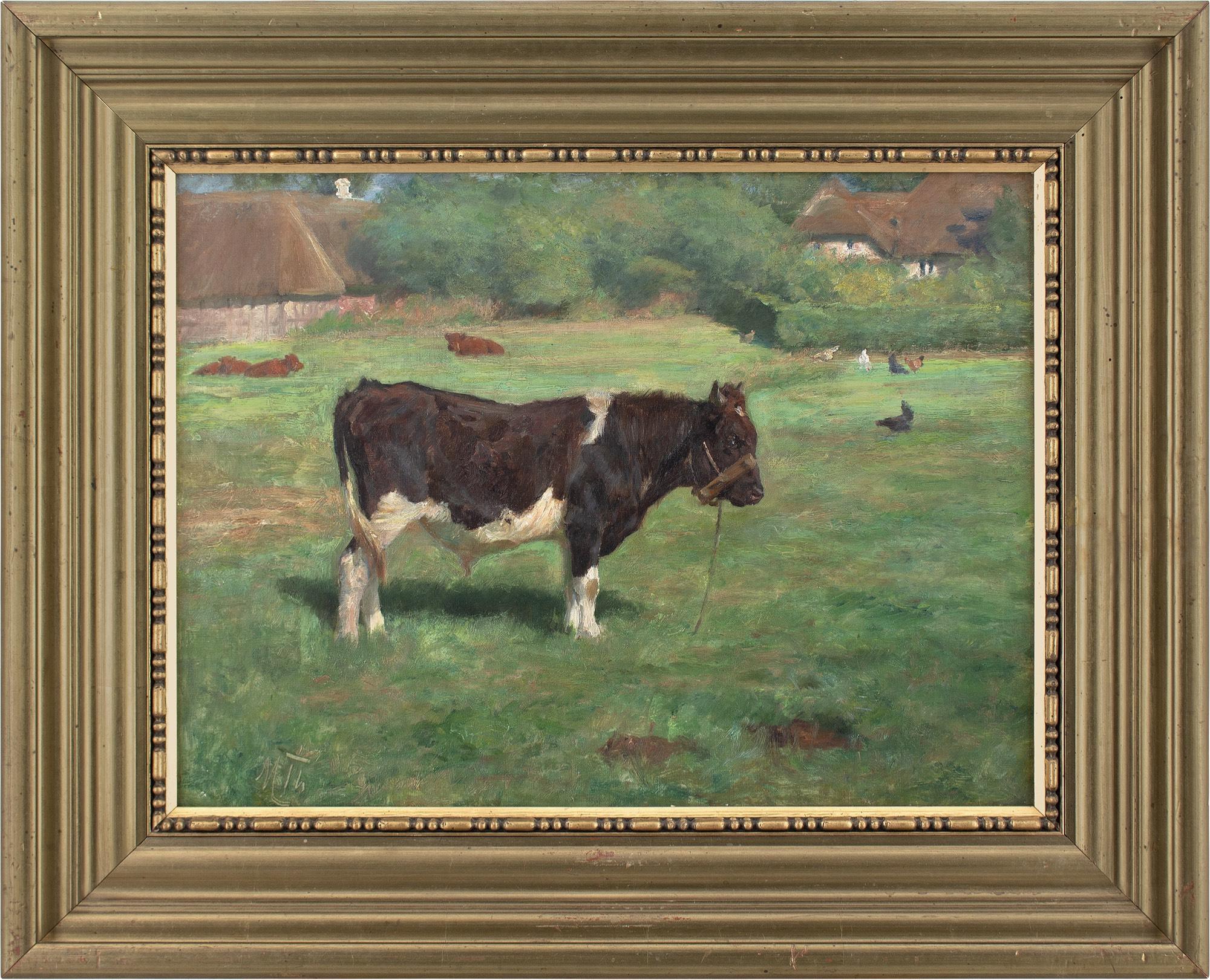 Dieses Ölgemälde des dänischen Künstlers Michael Therkildsen (1850-1925) aus dem frühen 20. Jahrhundert zeigt eine ländliche Landschaft mit einem stehenden Stier, ruhenden Rindern, Hühnern und strohgedeckten Gebäuden. Es ist gekonnt umgesetzt und