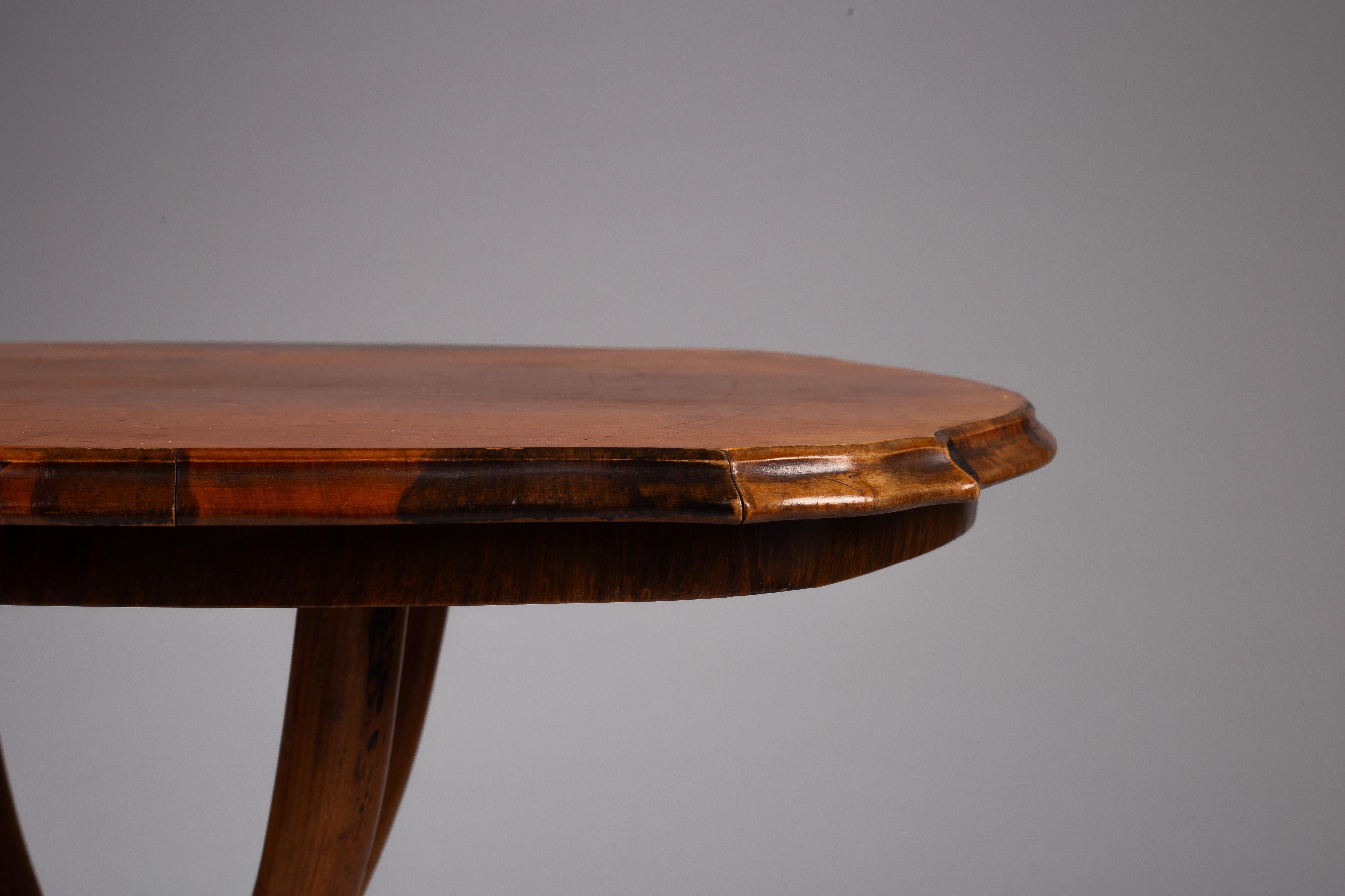 Michael Thonet, table d'appoint en bois courbé du XIXe siècle n° 1, Autriche en vente 7