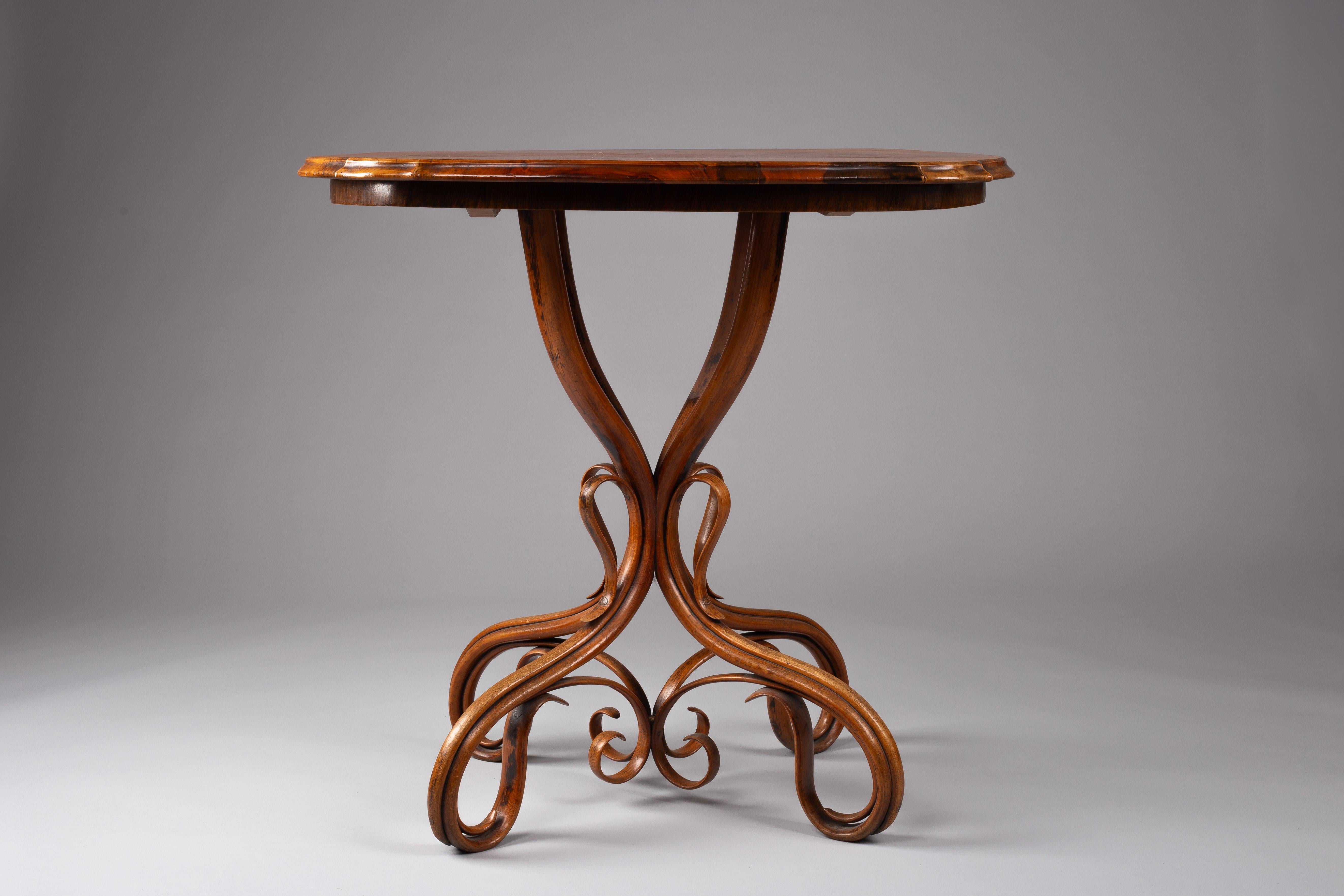 Michael Thonet, table d'appoint en bois courbé du XIXe siècle n° 1, Autriche en vente 13