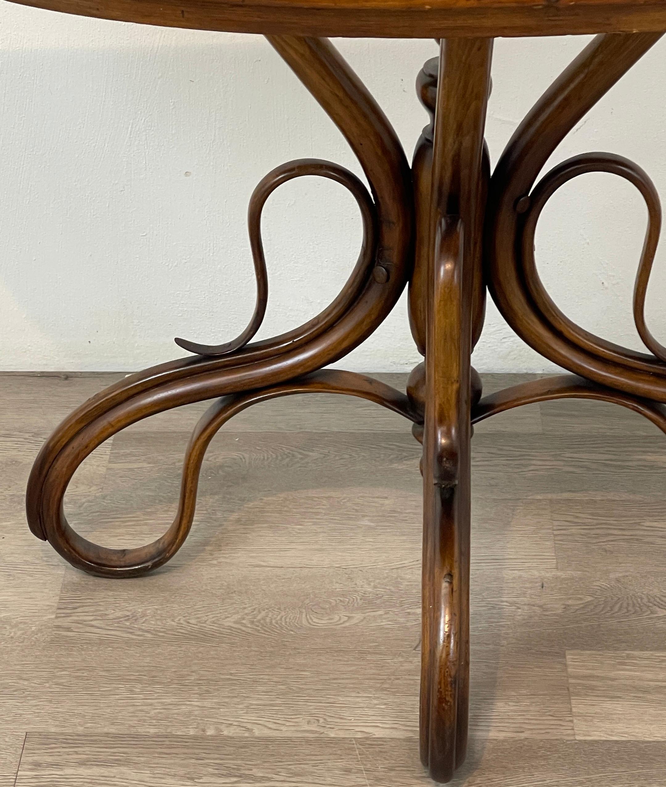 thonet tische