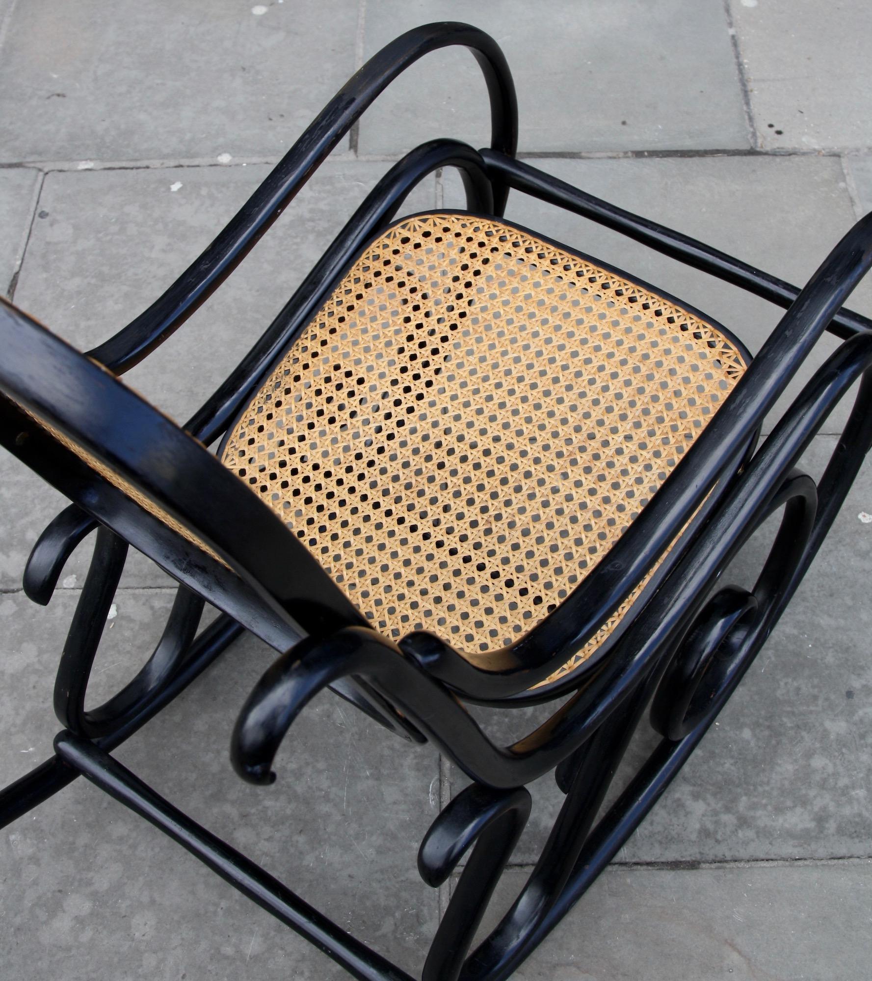 20th Century Michael Thonet Black Lacquered Model No.10 Rocking Chair