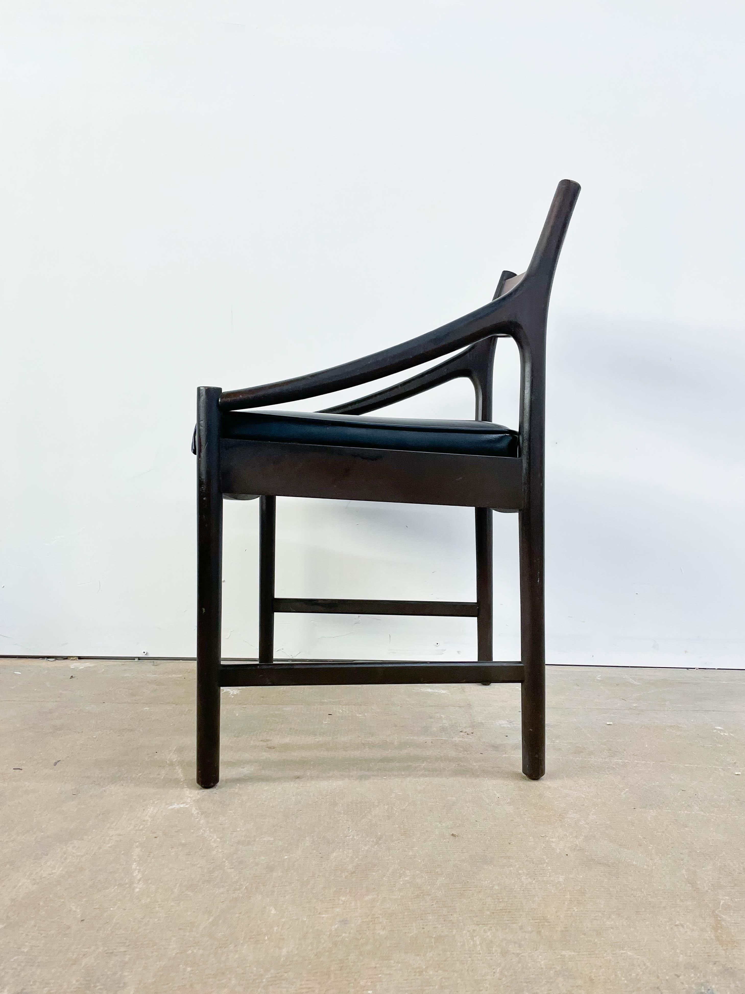 Michael van Beuren 'Edimburgo' Armchair In Good Condition For Sale In Kalamazoo, MI