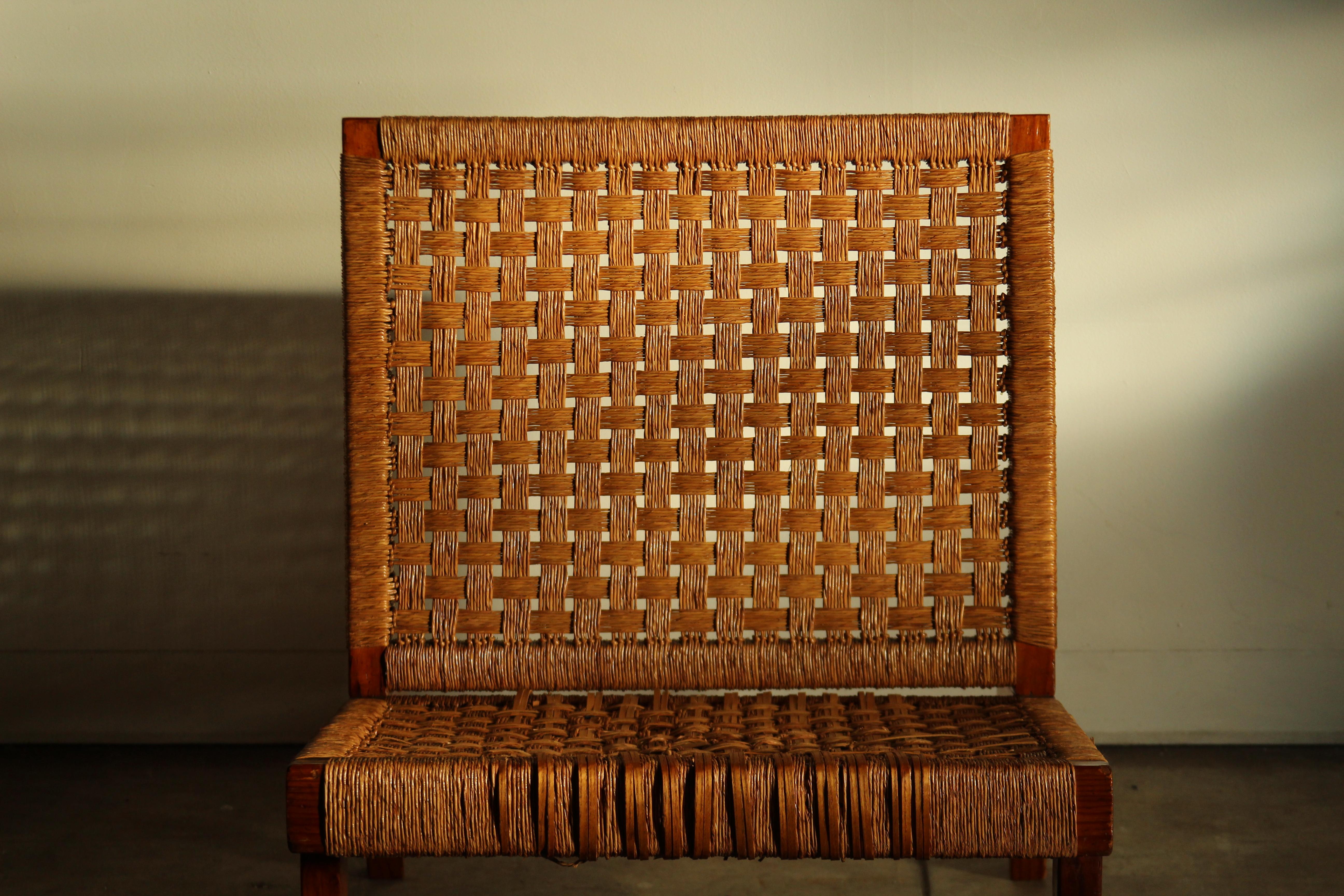 Michael van Beuren Mexican Modernist Pine and Woven Palm Lounge Chair, 1940s For Sale 4