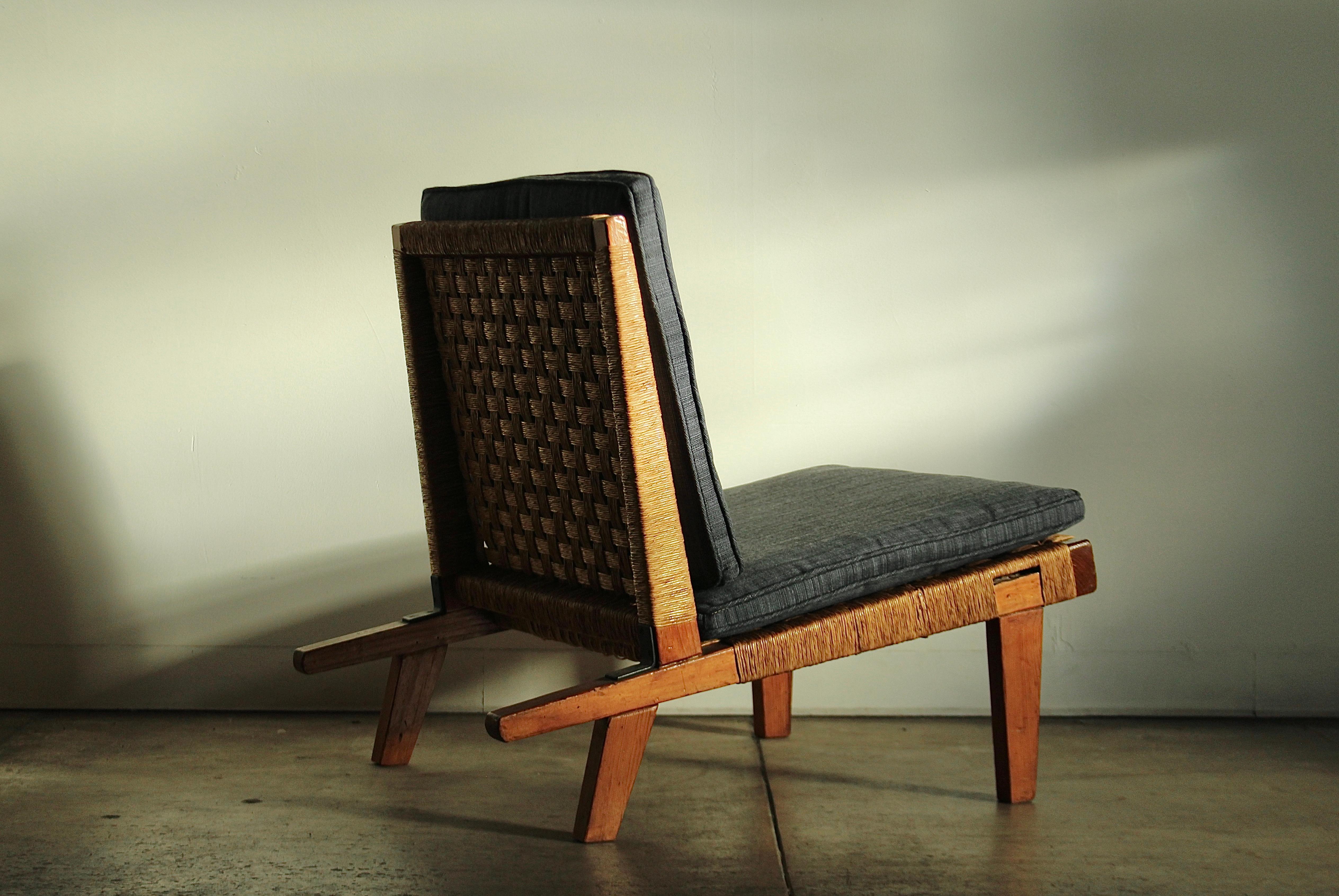 Michael van Beuren Mexican Modernist Pine and Woven Palm Lounge Chair, 1940s For Sale 8
