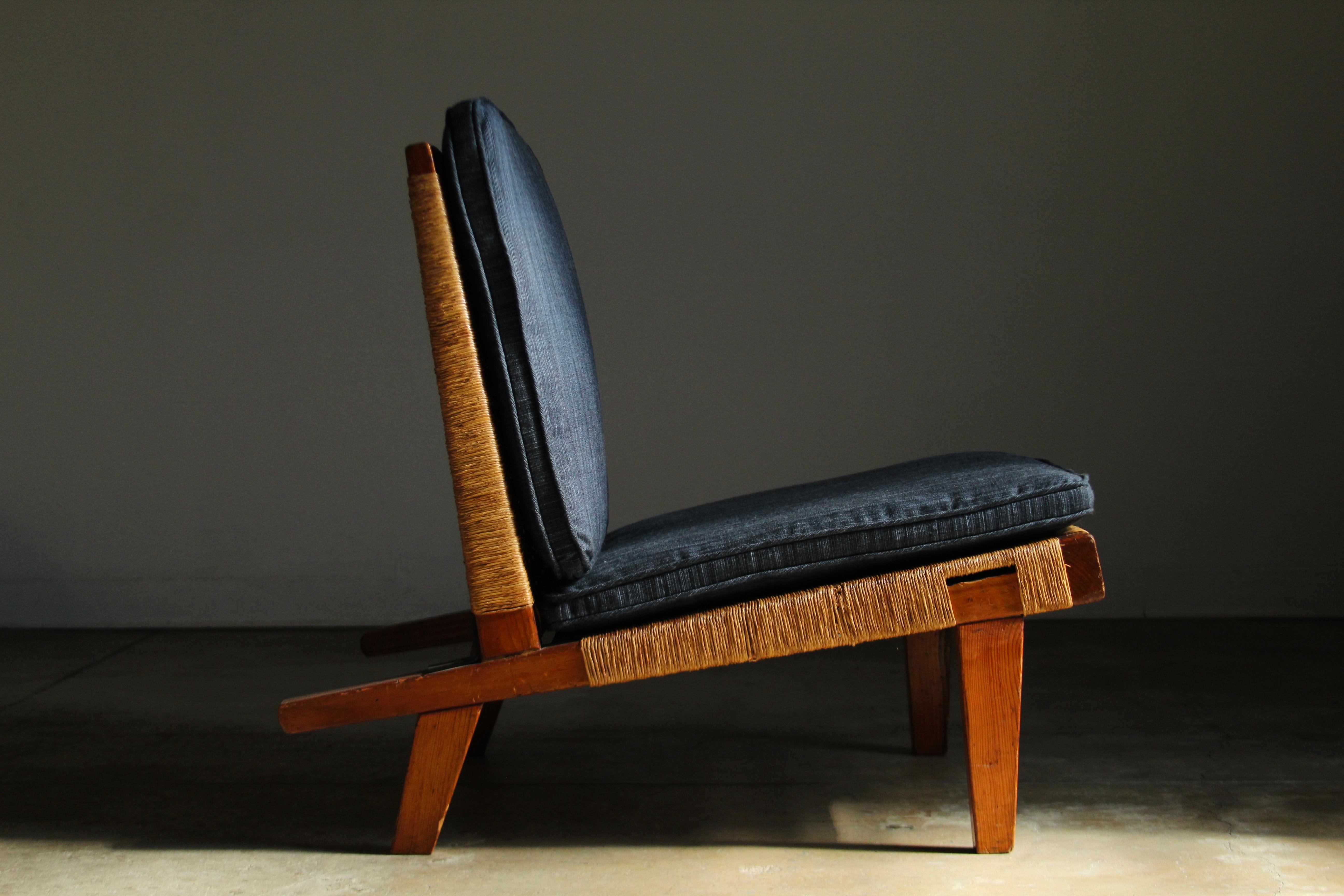 Michael van Beuren Mexican Modernist Pine and Woven Palm Lounge Chair, 1940s For Sale 12