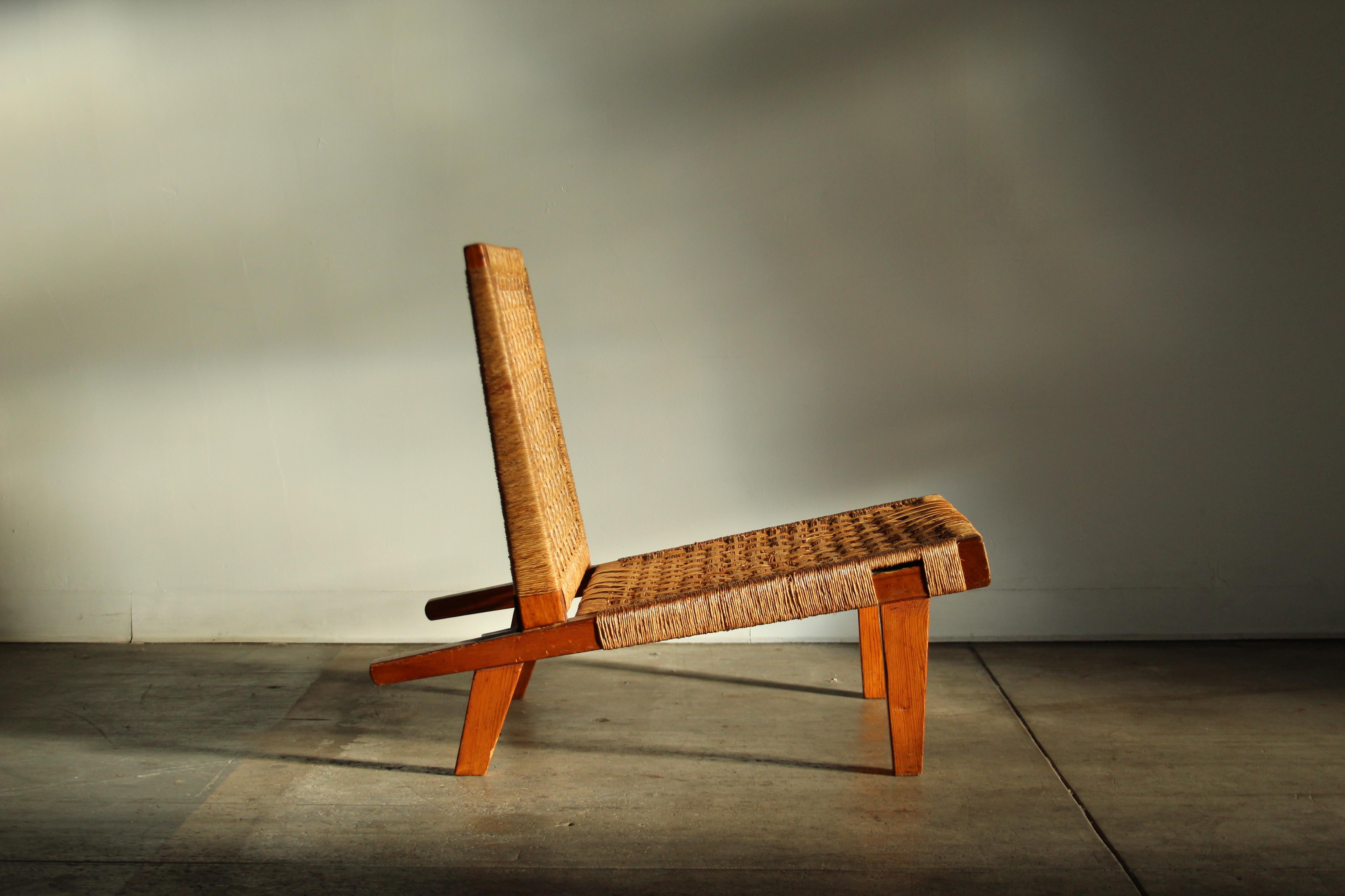 Mid-20th Century Michael van Beuren Mexican Modernist Pine and Woven Palm Lounge Chair, 1940s