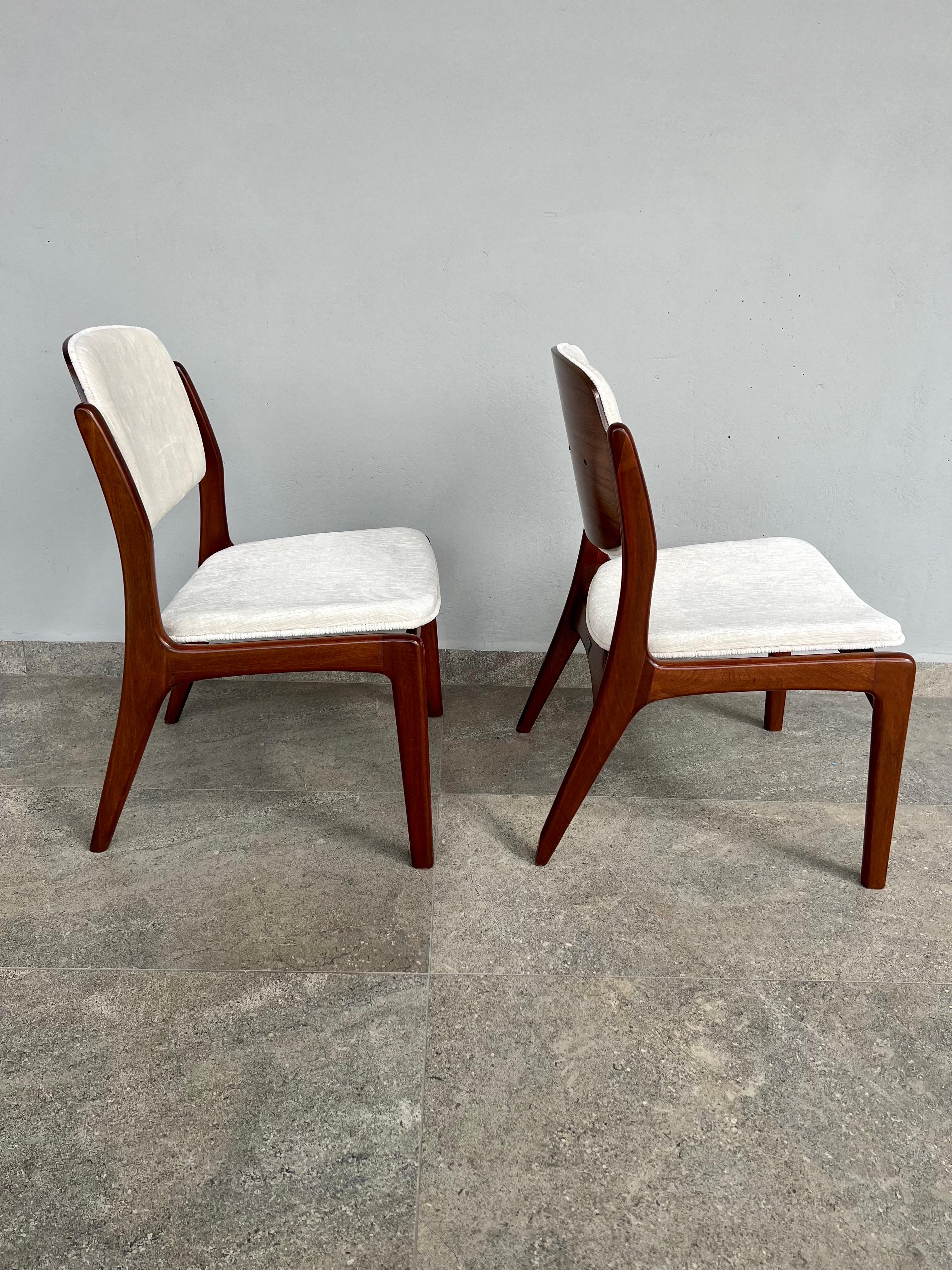 Mid-Century Modern Michael van Beuren Original Pair of Chairs for Domus For Sale