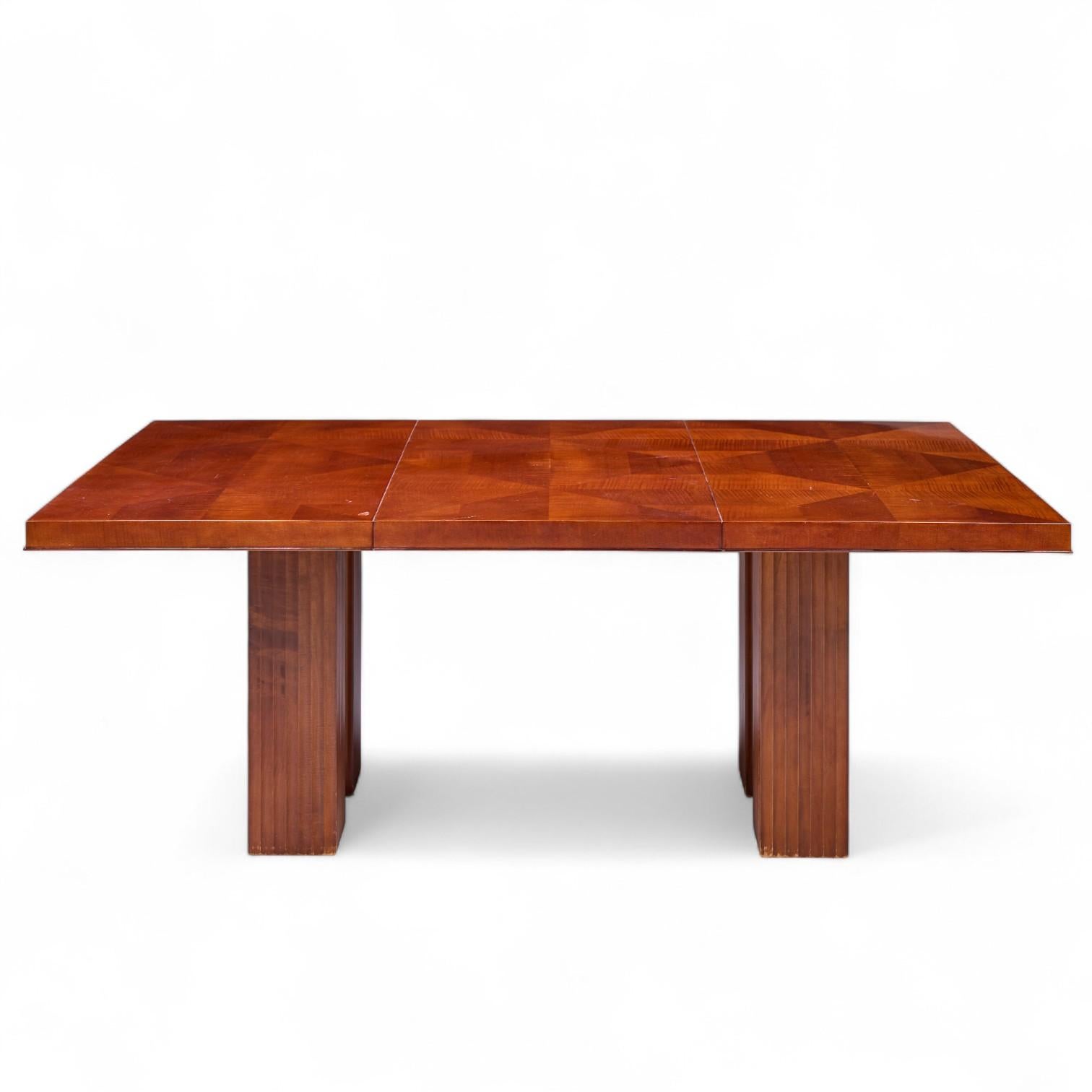 Michael Vanderbyl para Muebles Baker Mesa de comedor extensible arquetipo de caoba con 1 hoja

Esta mesa mide 50,25 de ancho x 50,25 de fondo x 29 pulgadas de alto, con un espacio libre para sillas de 26,75 pulgadas, la hoja mide 25 pulgadas de