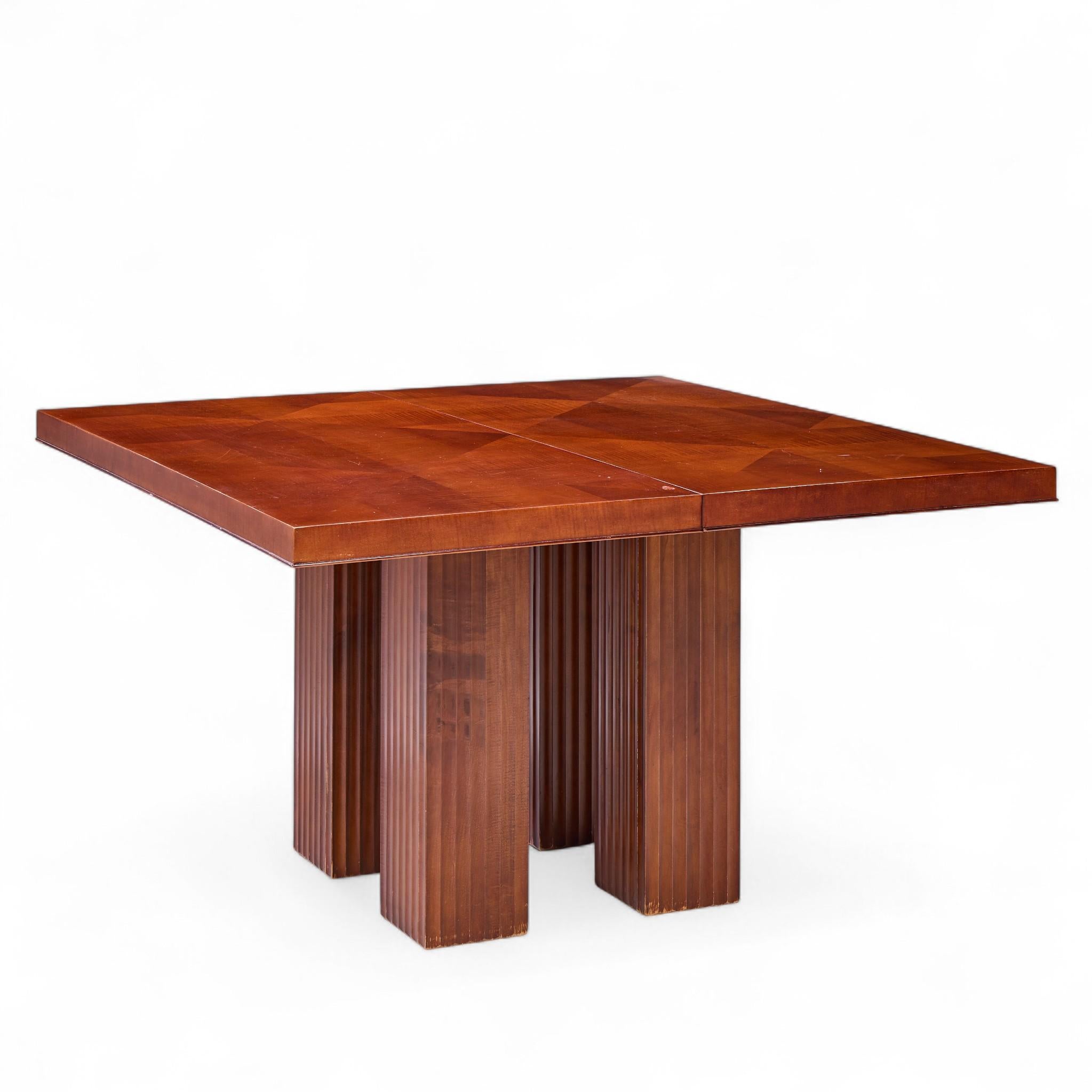 Michael Vanderbyl para Baker Mesa de comedor extensible arquetipo caoba - 1 hoja siglo XX en venta