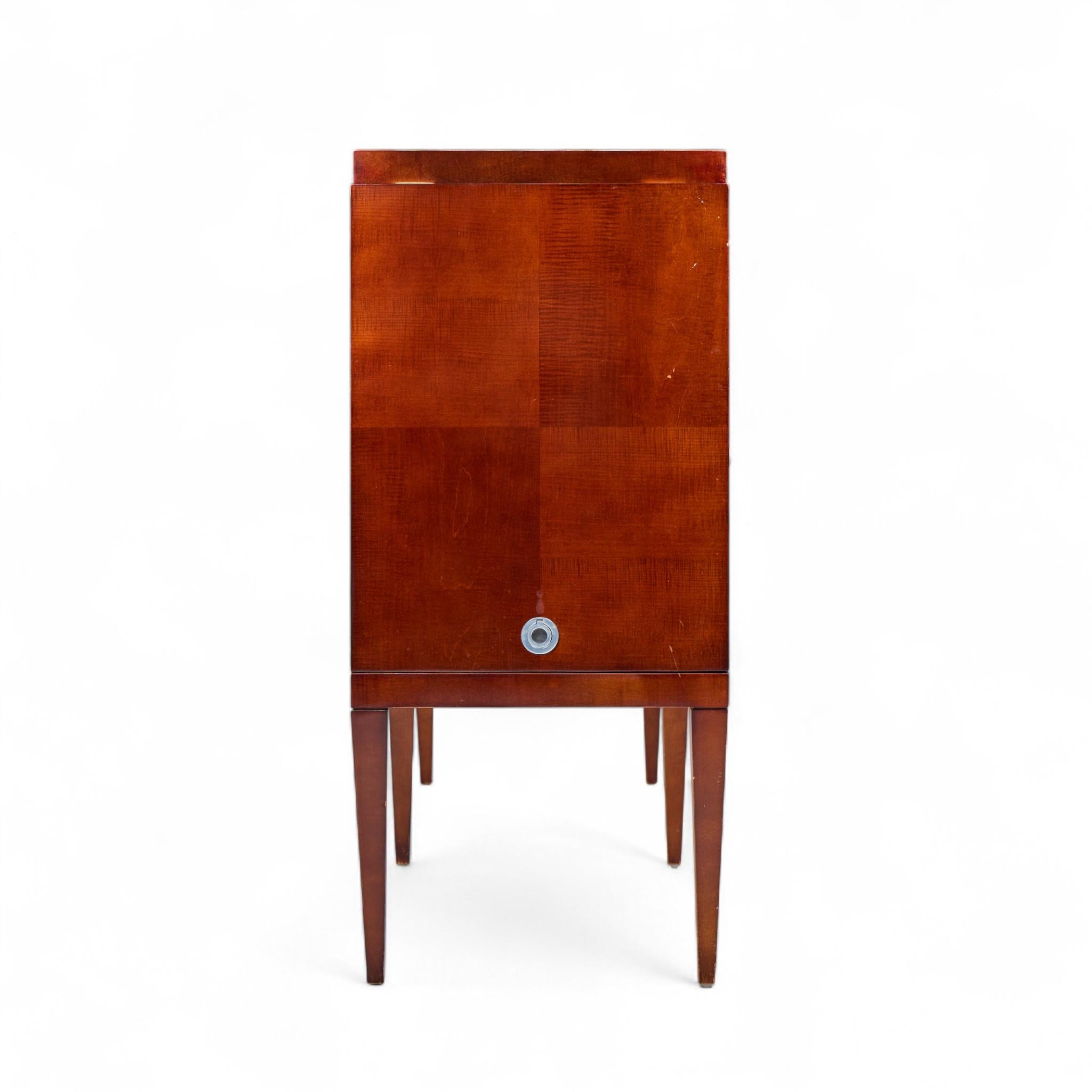 Credenza arquetipo de caoba Michael Vanderbyl para Baker Furniture en Bueno estado para la venta en Franklin Park, IL