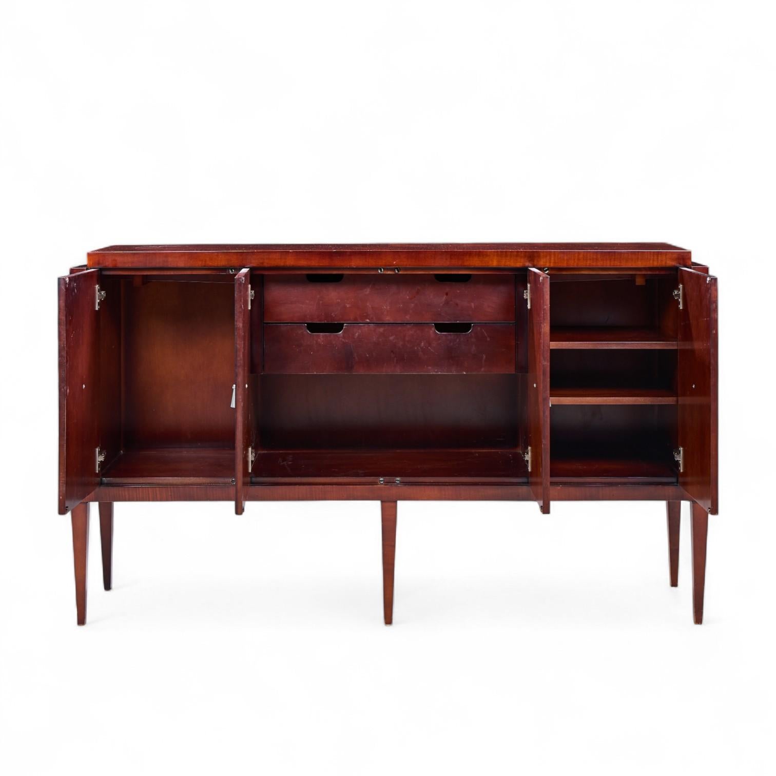 Credenza arquetipo de caoba Michael Vanderbyl para Baker Furniture siglo XX en venta