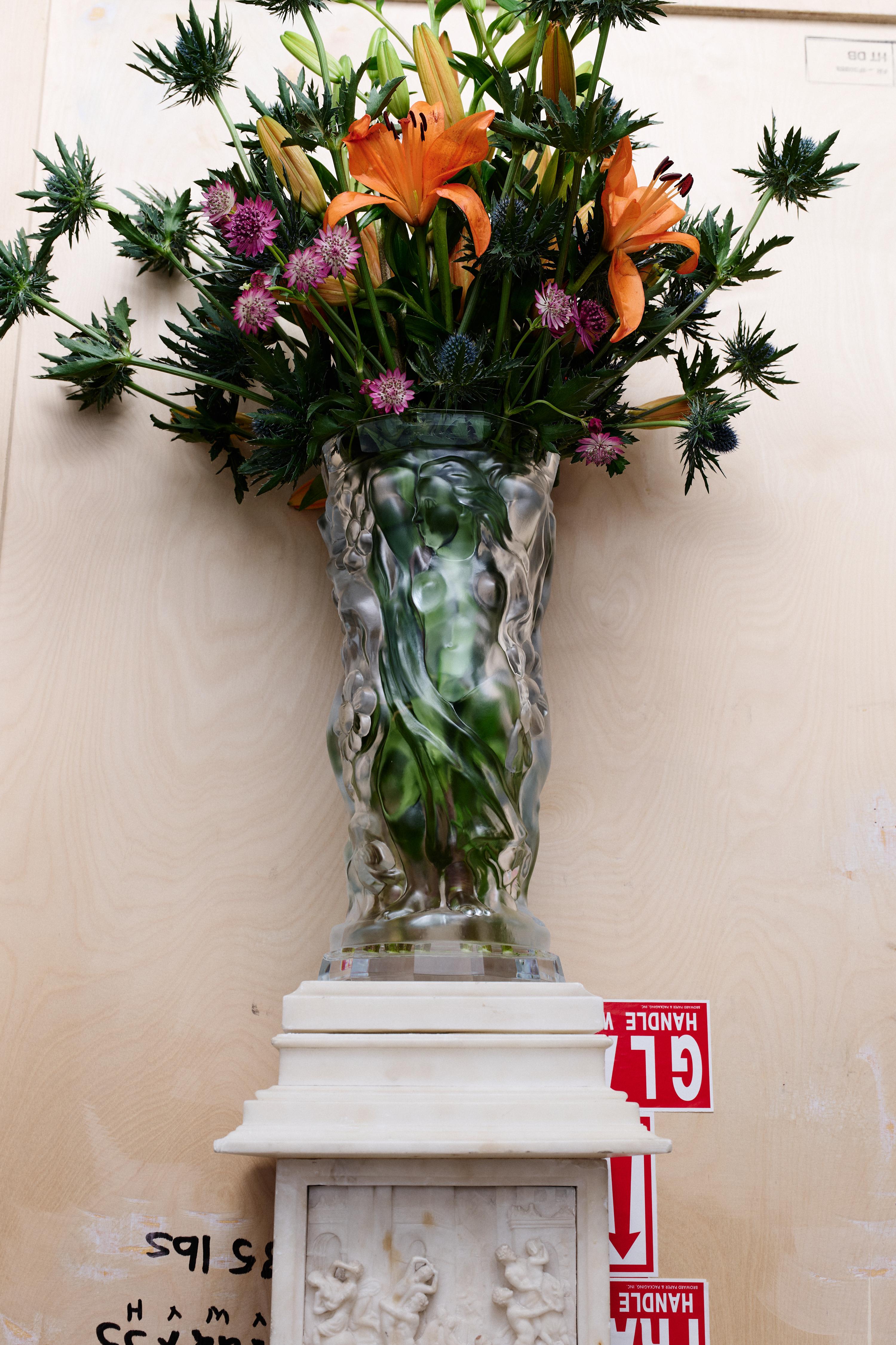Oggetti in vetro di Boemia soffiati a bocca e fatti a mano.
Made in Bohemia.

Ideale per un grande bouquet di fiori o come scultura nella cornice della tua finestra.

Lo storico paese dell'Europa centrale, la Bohemia, divenne famoso per la sua