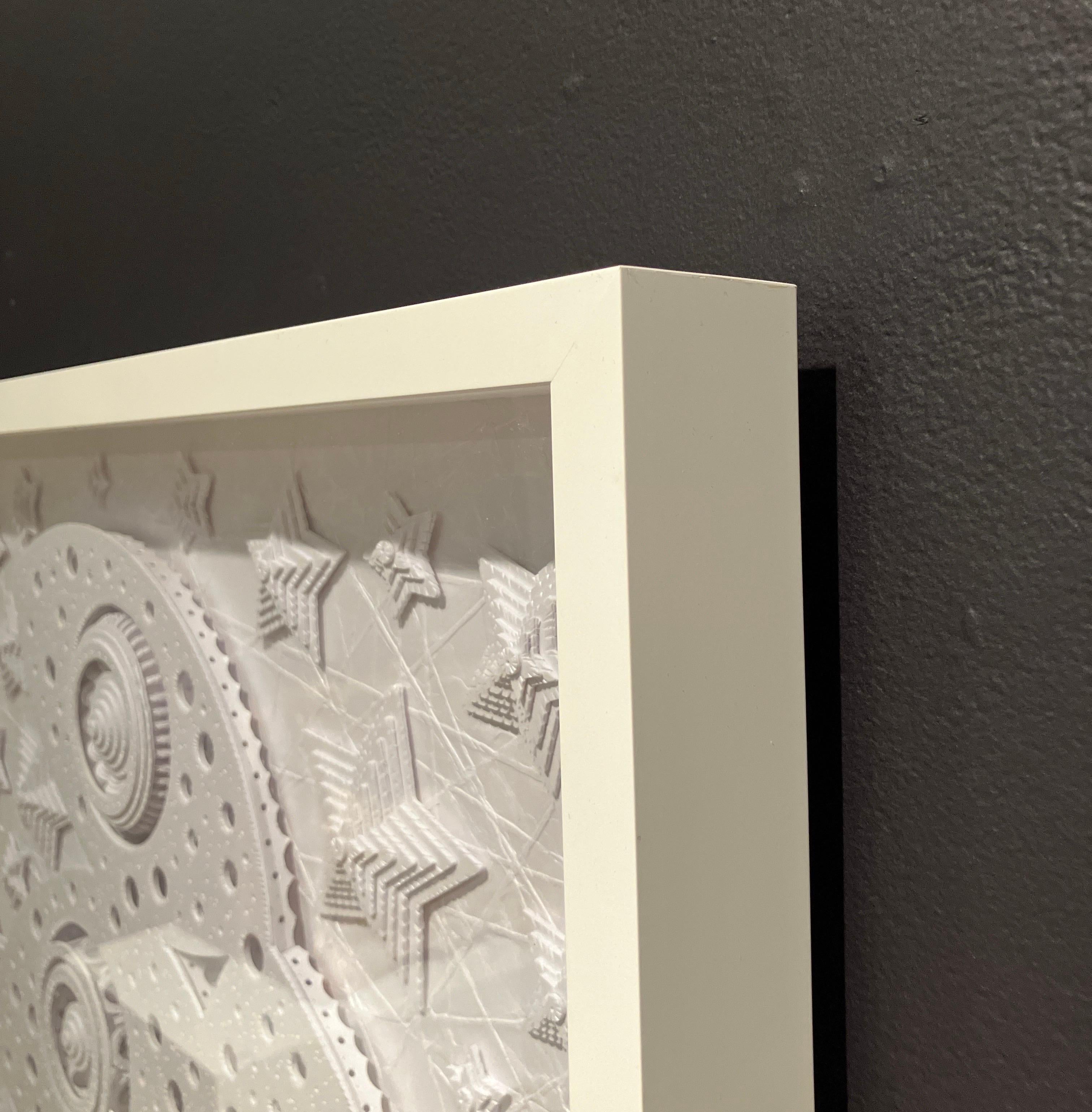 Sculpture en papier métallique 3D construite à la main, encadrée, fixée au mur, perspective en vente 7
