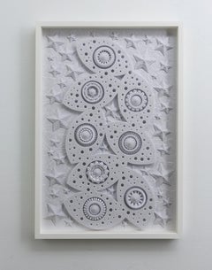 Michael Velliquette - Sculpture en papier métallique 3D construite à la main, encadrée, fixée au mur, perspective Sculpture en papier métallique 3D construite à la main, encadrée, fixée au mur, perspective