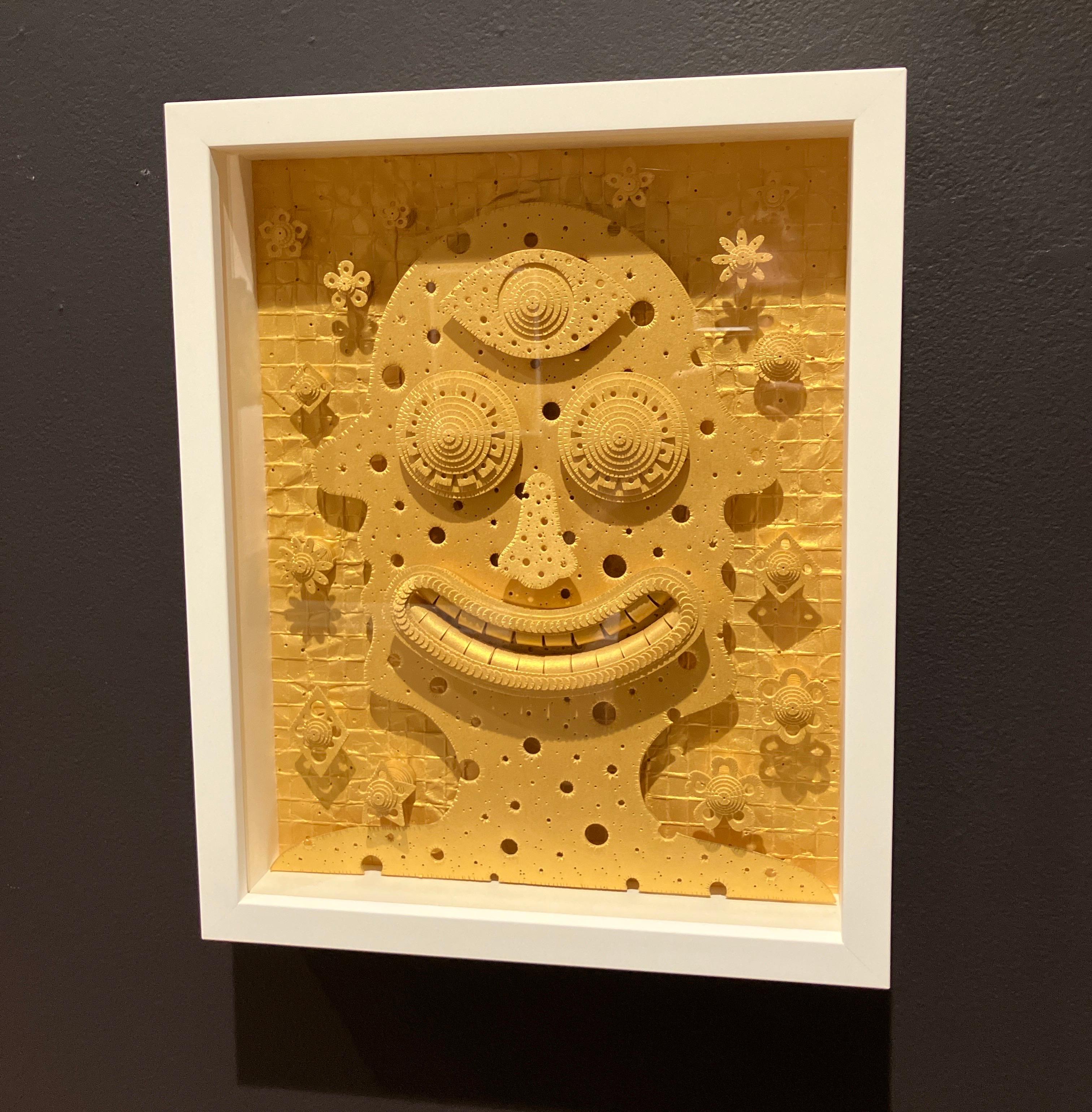 Sculpture 3D en papier métallique construite à la main, encadrée, fixée au mur, couverture en plexi

Michael Velliquette construit des œuvres étonnamment complexes à partir de papier coloré. Son choix de travailler avec un matériau de tous les jours