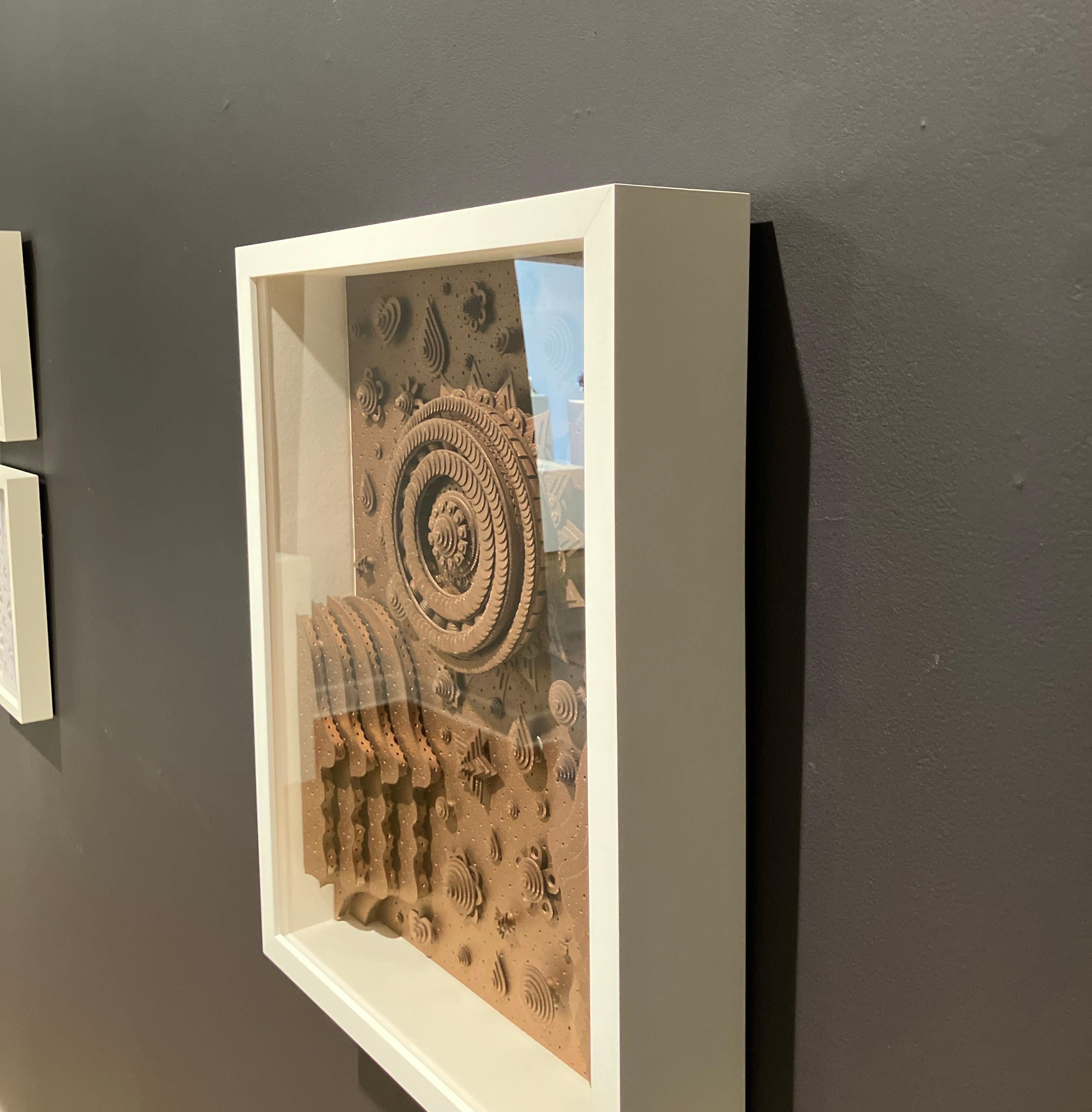 Scultura in carta metallizzata 3D costruita a mano, incorniciata, montata a parete, con copertura in plexi in vendita 3