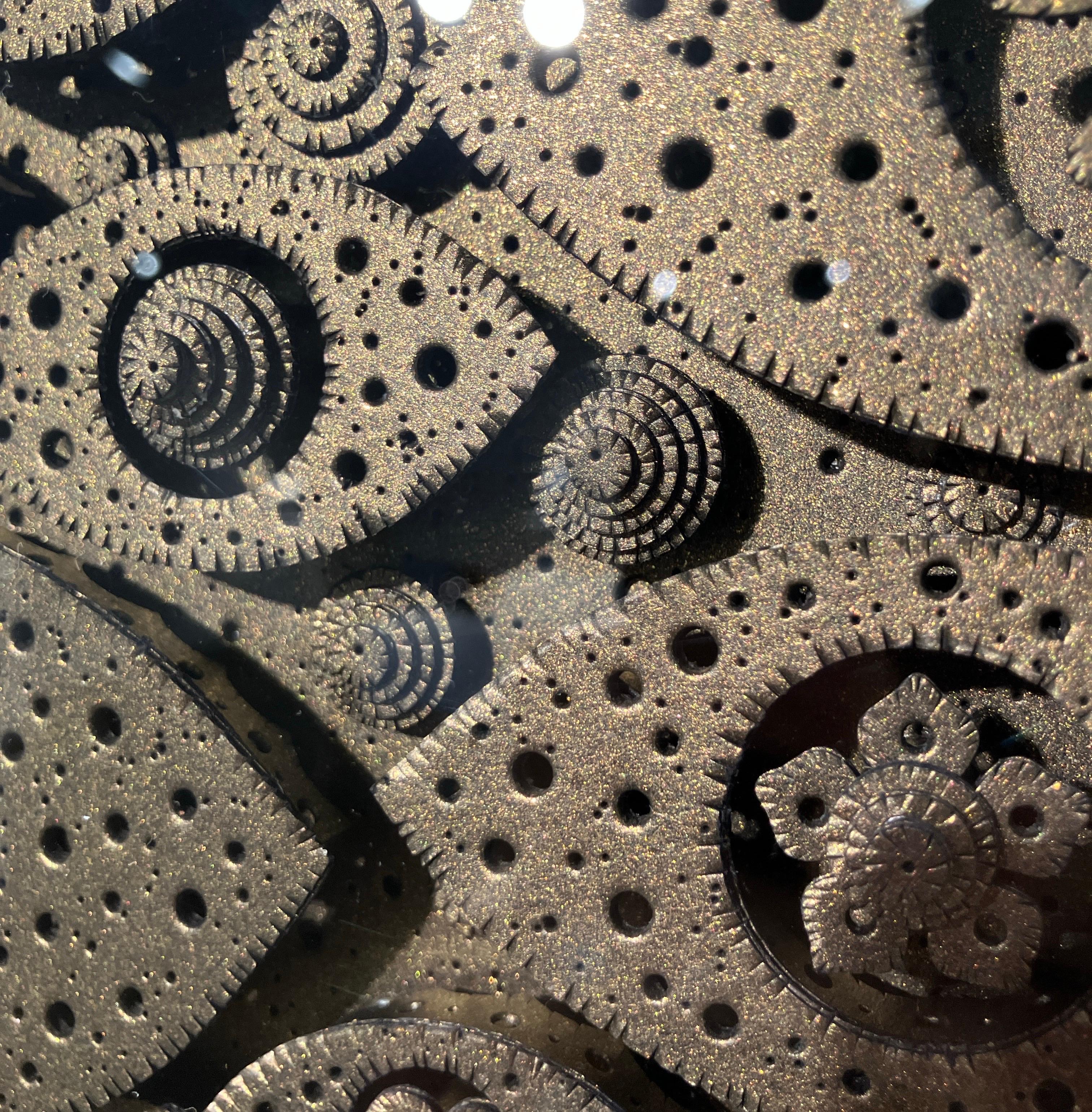 Escultura 3D de Papel Metálico Construida a Mano, Enmarcada, Montada en la Pared, Cubierta de Plexi en venta 1